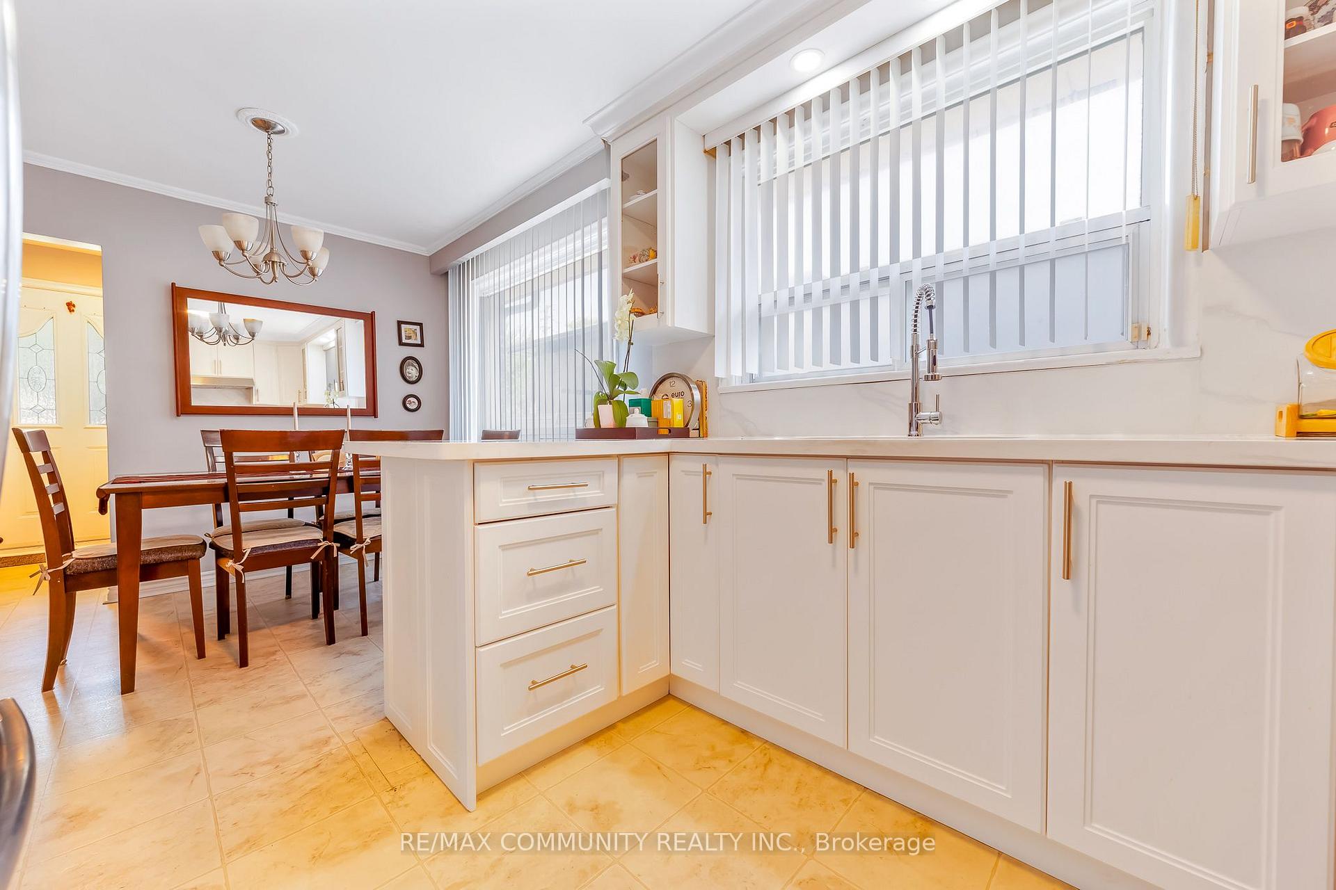 Photo 15 of 764 Brimley Road, Scarborough, Bendale — HOMEH
