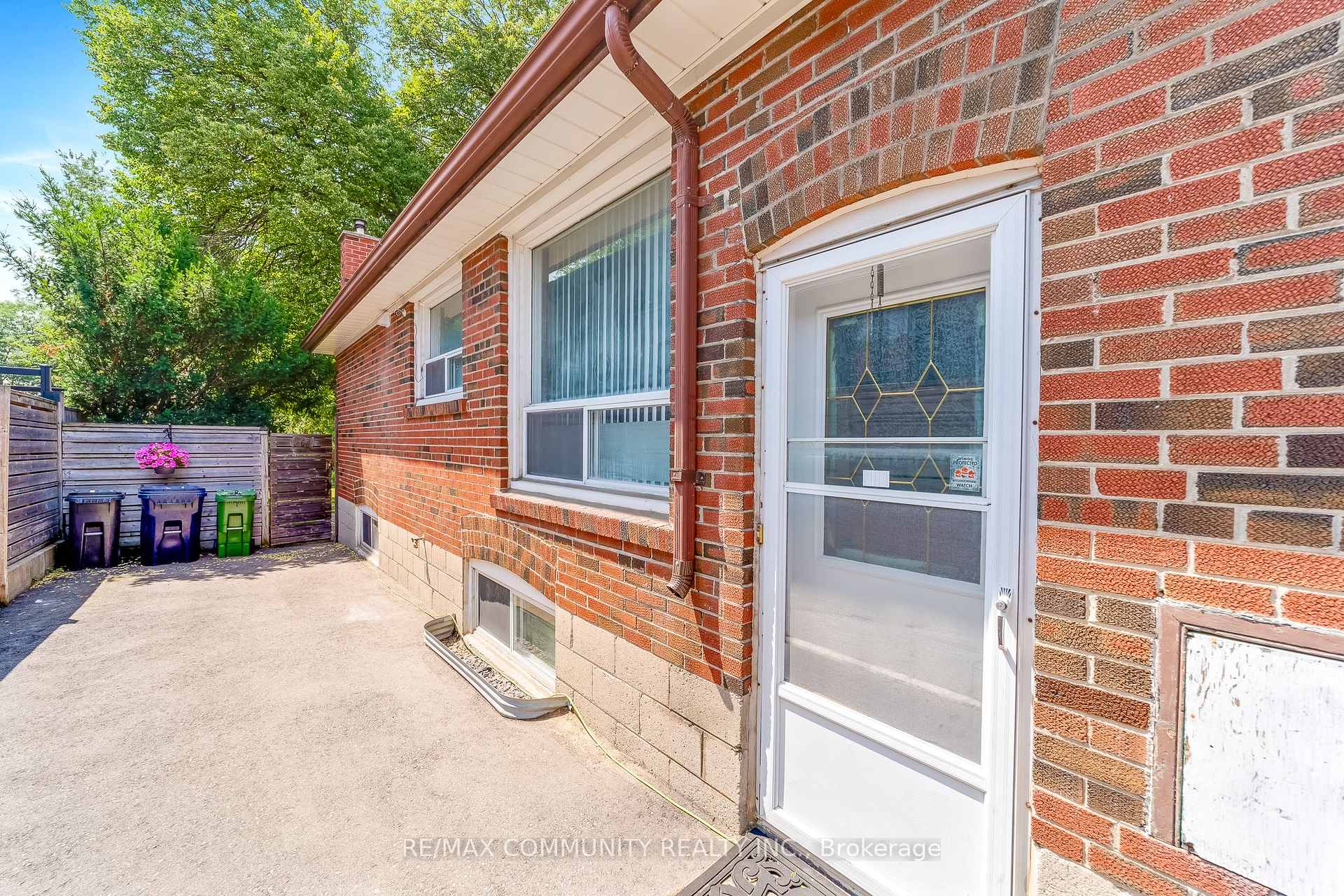 Photo 36 of 764 Brimley Road, Scarborough, Bendale — HOMEH