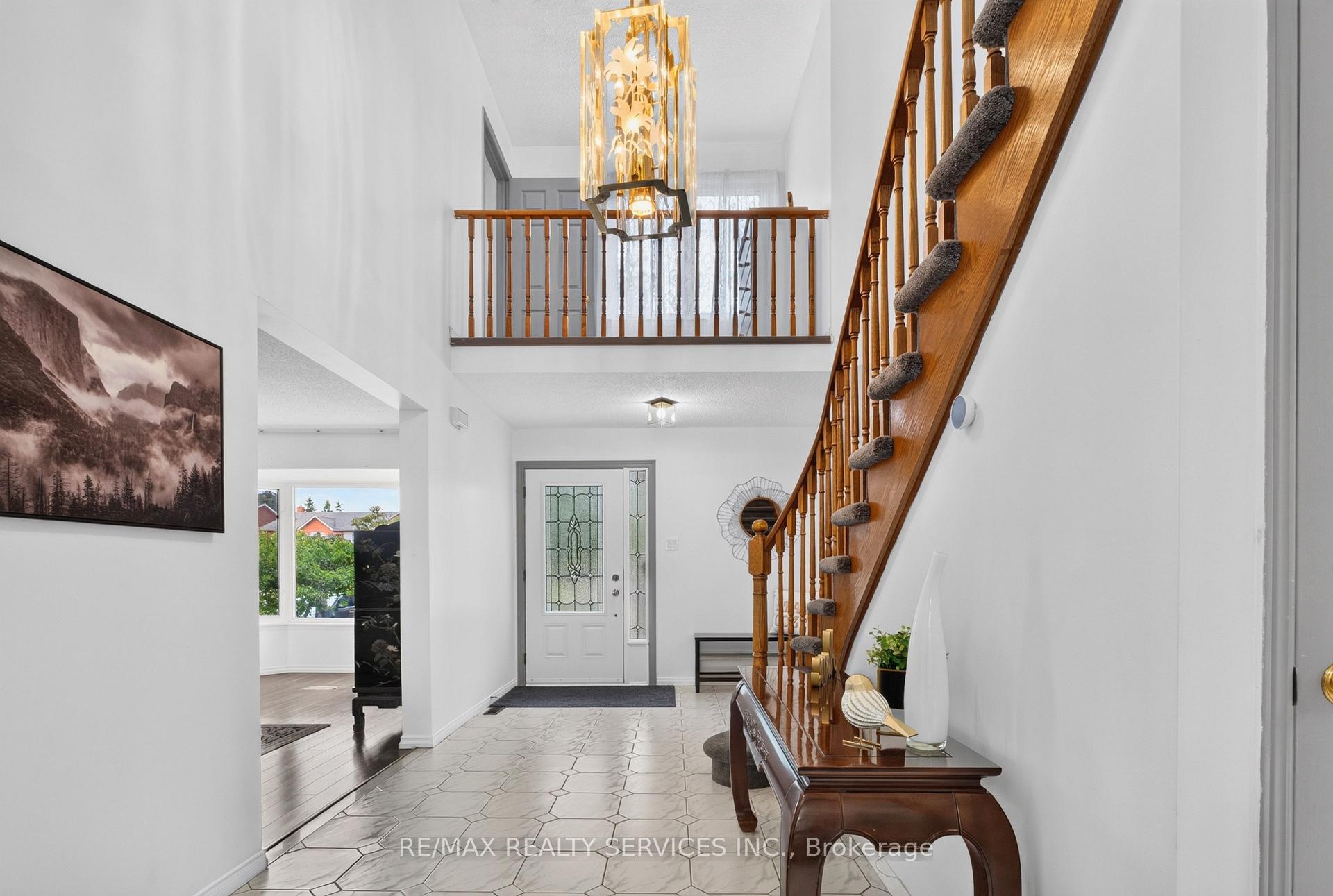 Photo 6 of 30 Nasmith Street, Brampton, Westgate — HOMEH
