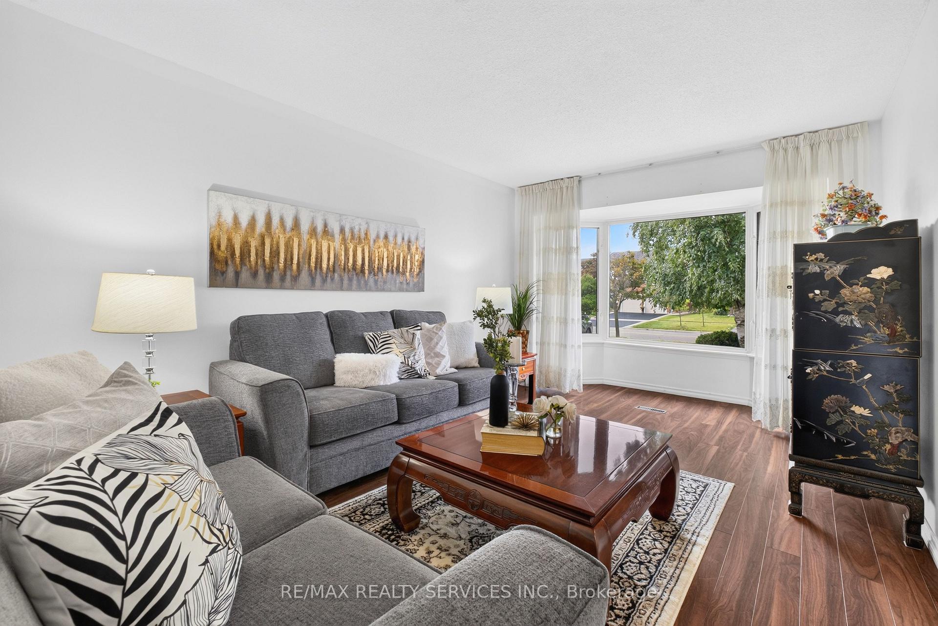 Photo 7 of 30 Nasmith Street, Brampton, Westgate — HOMEH