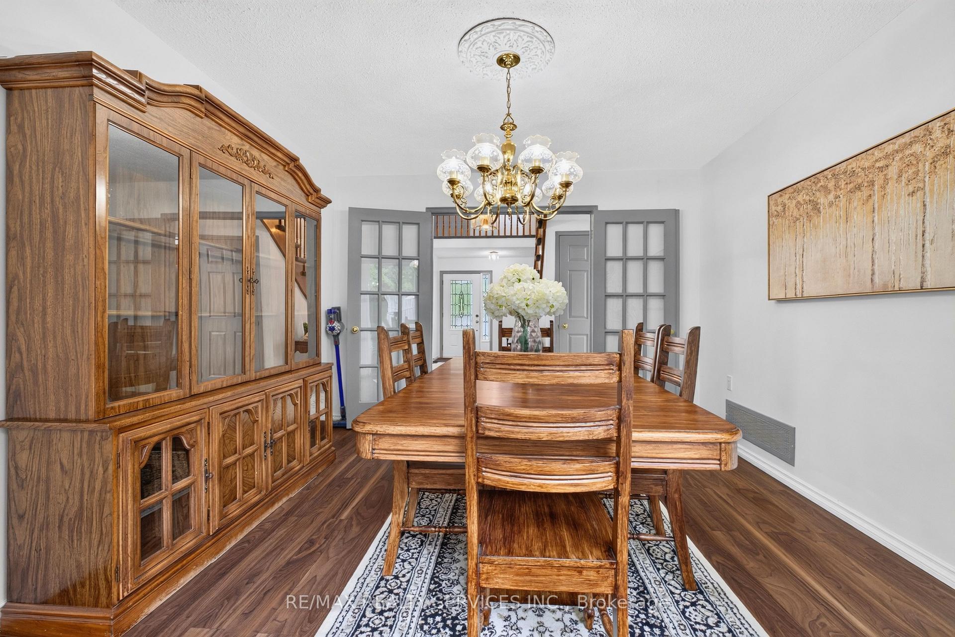 Photo 11 of 30 Nasmith Street, Brampton, Westgate — HOMEH