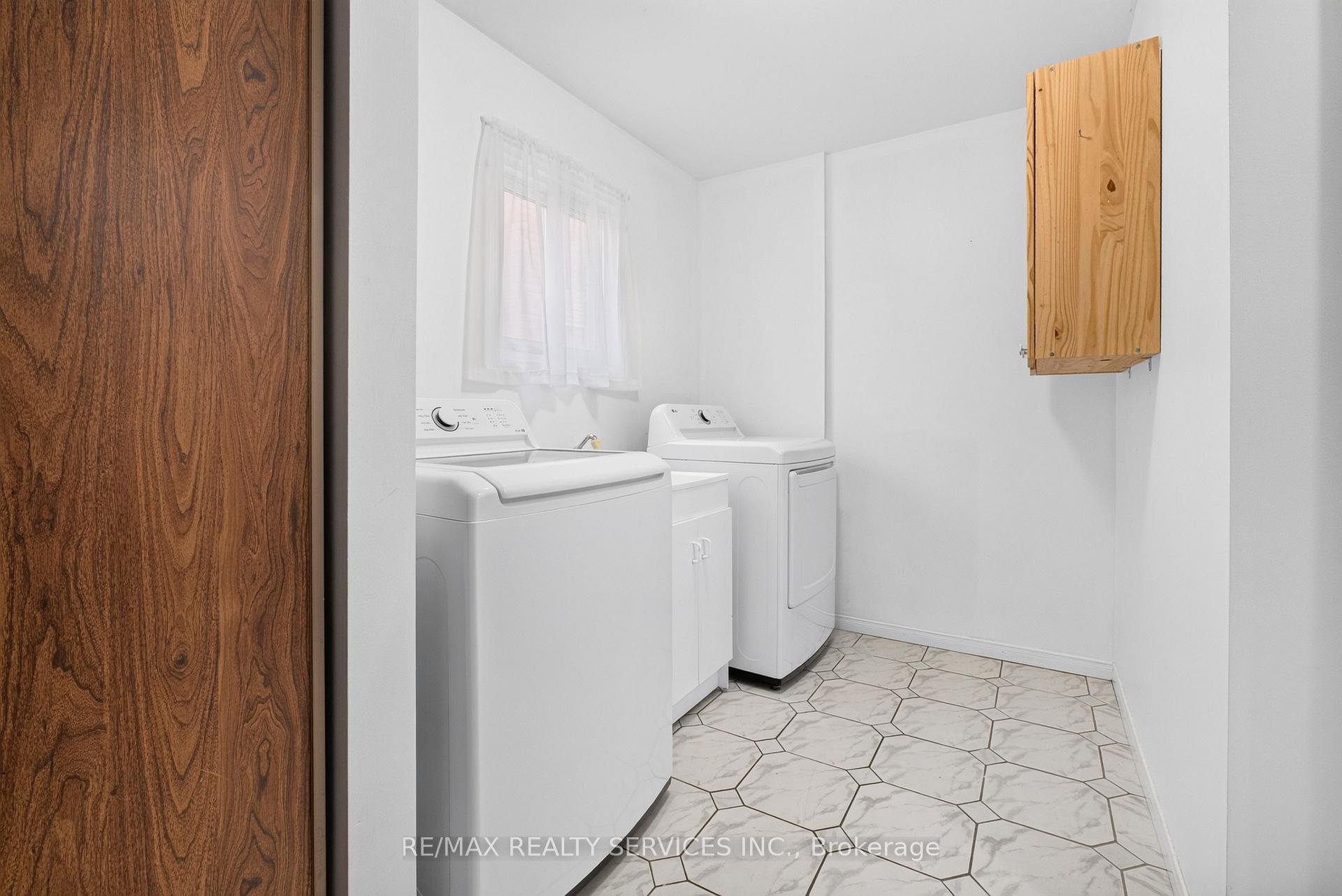 Photo 18 of 30 Nasmith Street, Brampton, Westgate — HOMEH