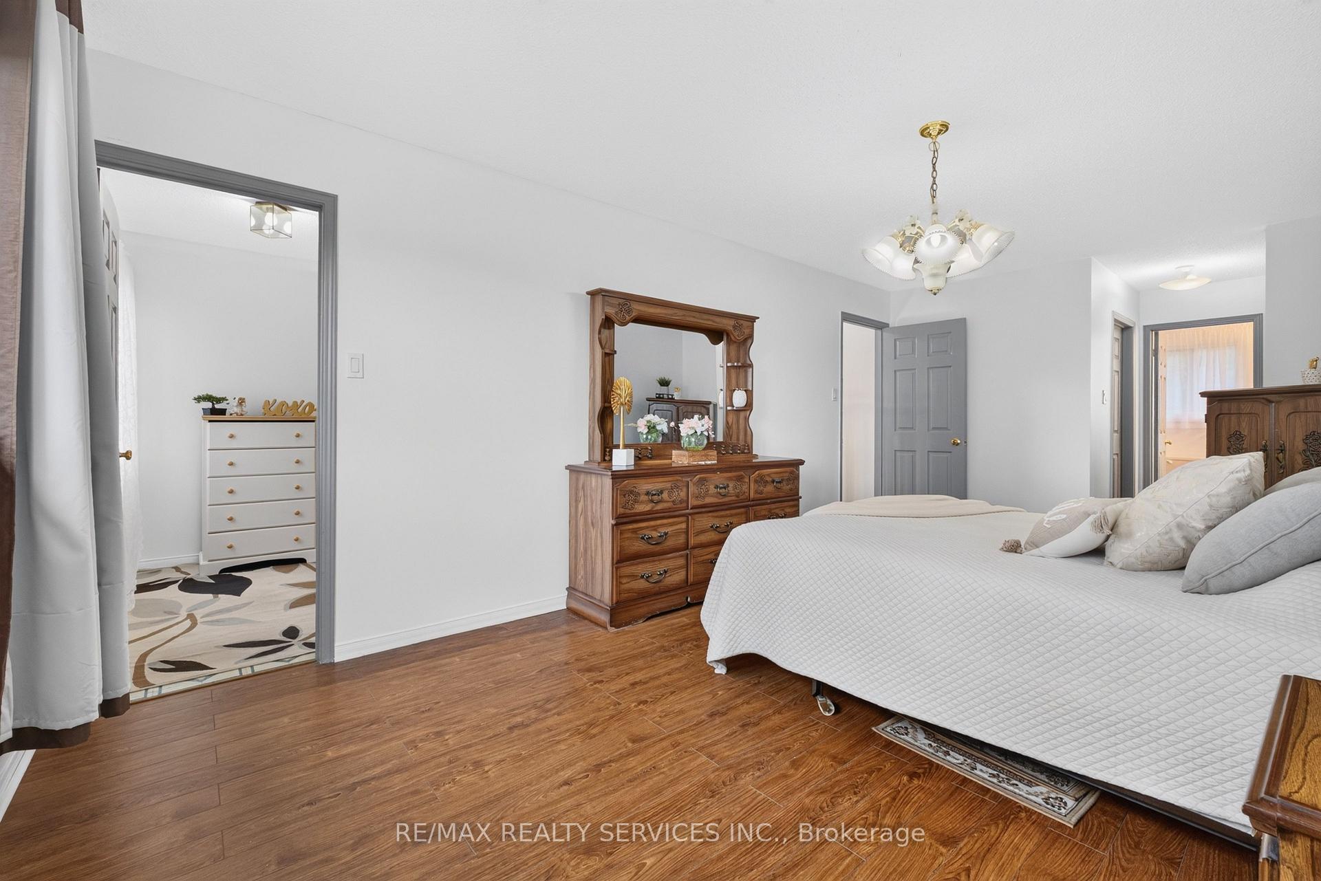 Photo 22 of 30 Nasmith Street, Brampton, Westgate — HOMEH