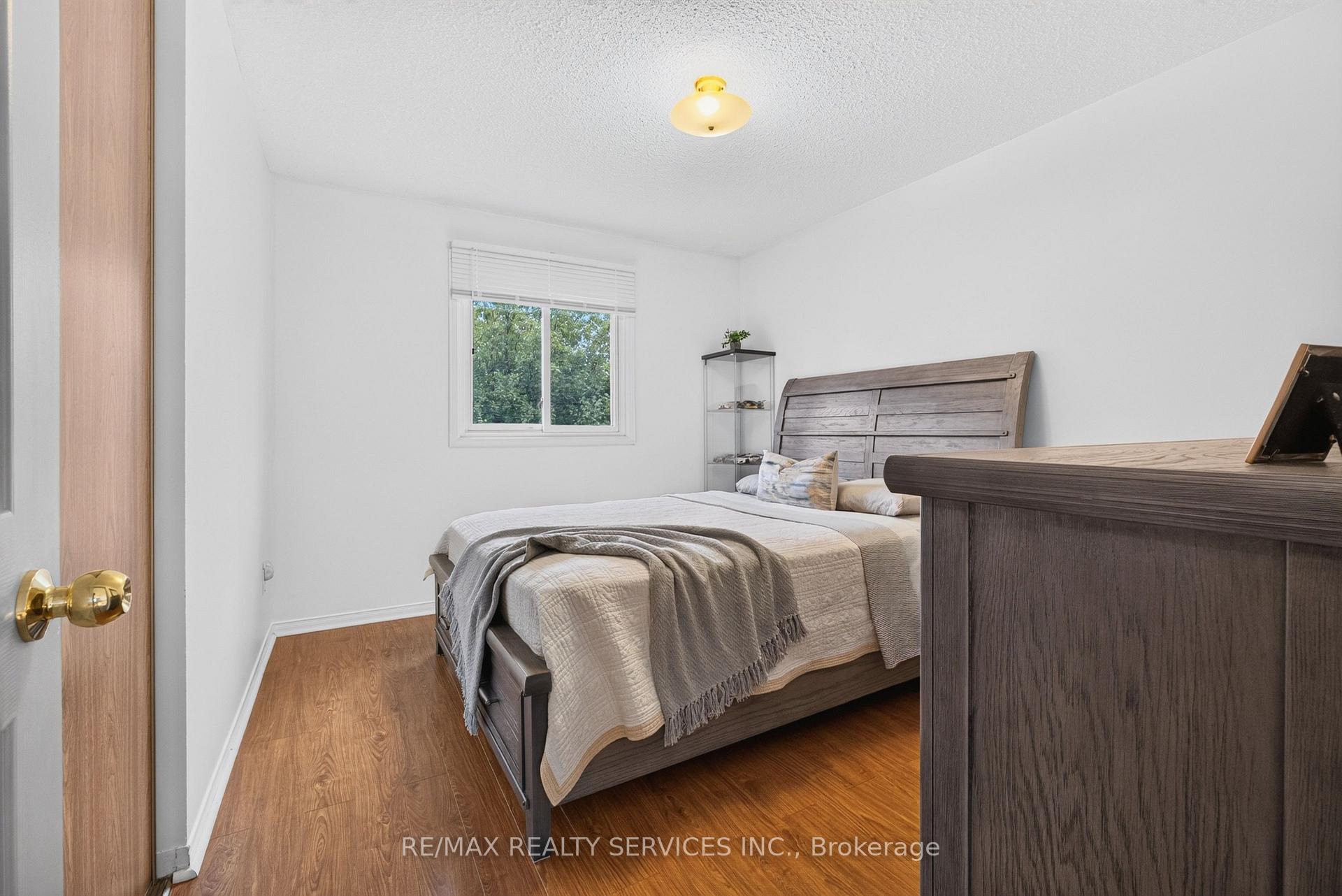 Photo 25 of 30 Nasmith Street, Brampton, Westgate — HOMEH