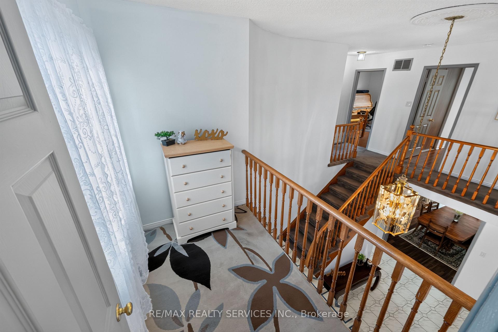 Photo 27 of 30 Nasmith Street, Brampton, Westgate — HOMEH