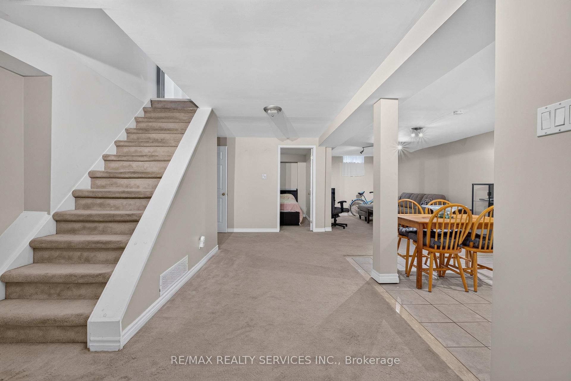 Photo 36 of 30 Nasmith Street, Brampton, Westgate — HOMEH