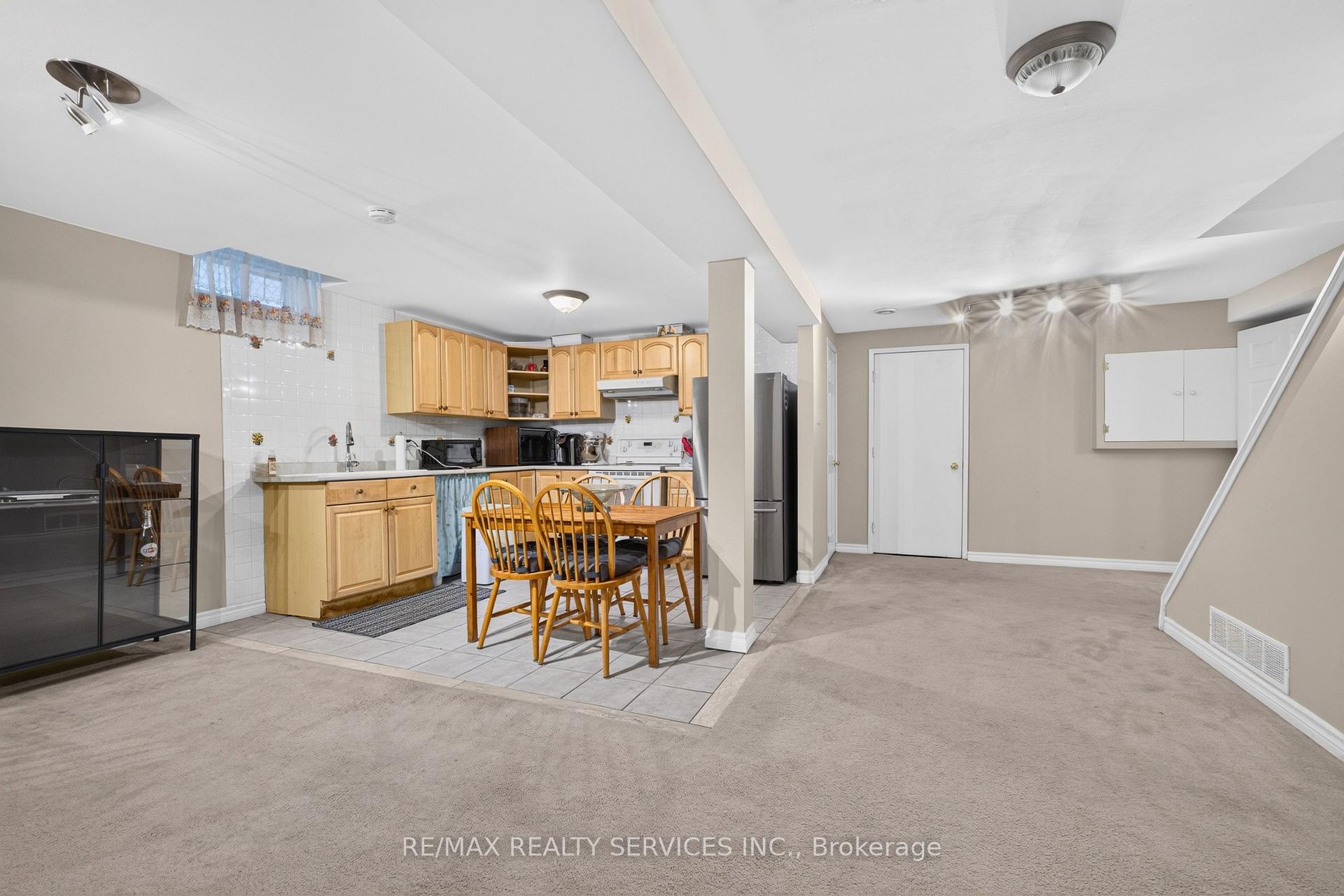 Photo 35 of 30 Nasmith Street, Brampton, Westgate — HOMEH