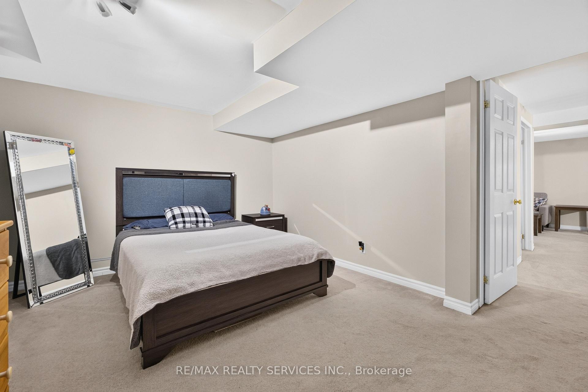 Photo 42 of 30 Nasmith Street, Brampton, Westgate — HOMEH
