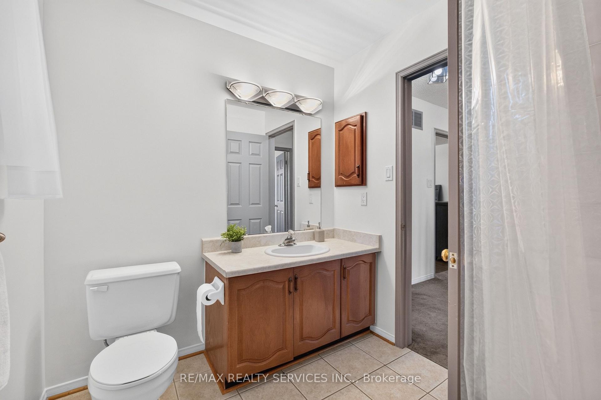 Photo 46 of 30 Nasmith Street, Brampton, Westgate — HOMEH