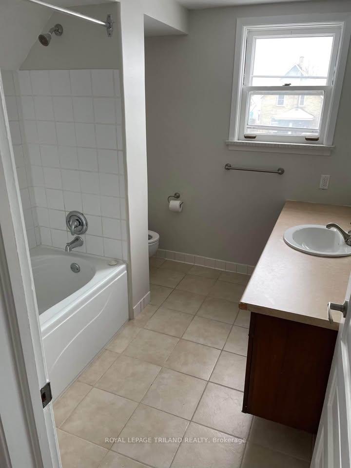 Photo 5 of Unit 2, 23.5 Chestnut Street, St. Thomas — HOMEH