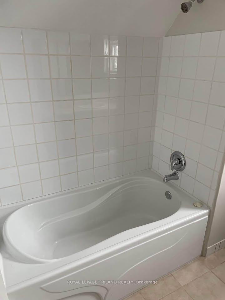 Photo 4 of Unit 2, 23.5 Chestnut Street, St. Thomas — HOMEH