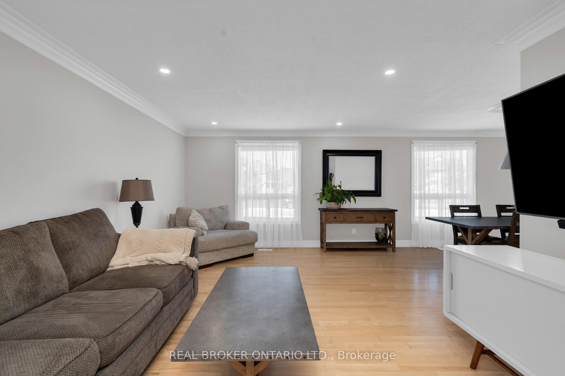 Photo 11 of 975 Sunnidale Road, Springwater, Centre Vespra — HOMEH