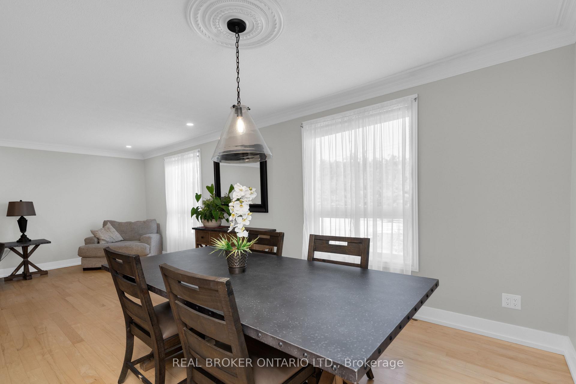 Photo 13 of 975 Sunnidale Road, Springwater, Centre Vespra — HOMEH