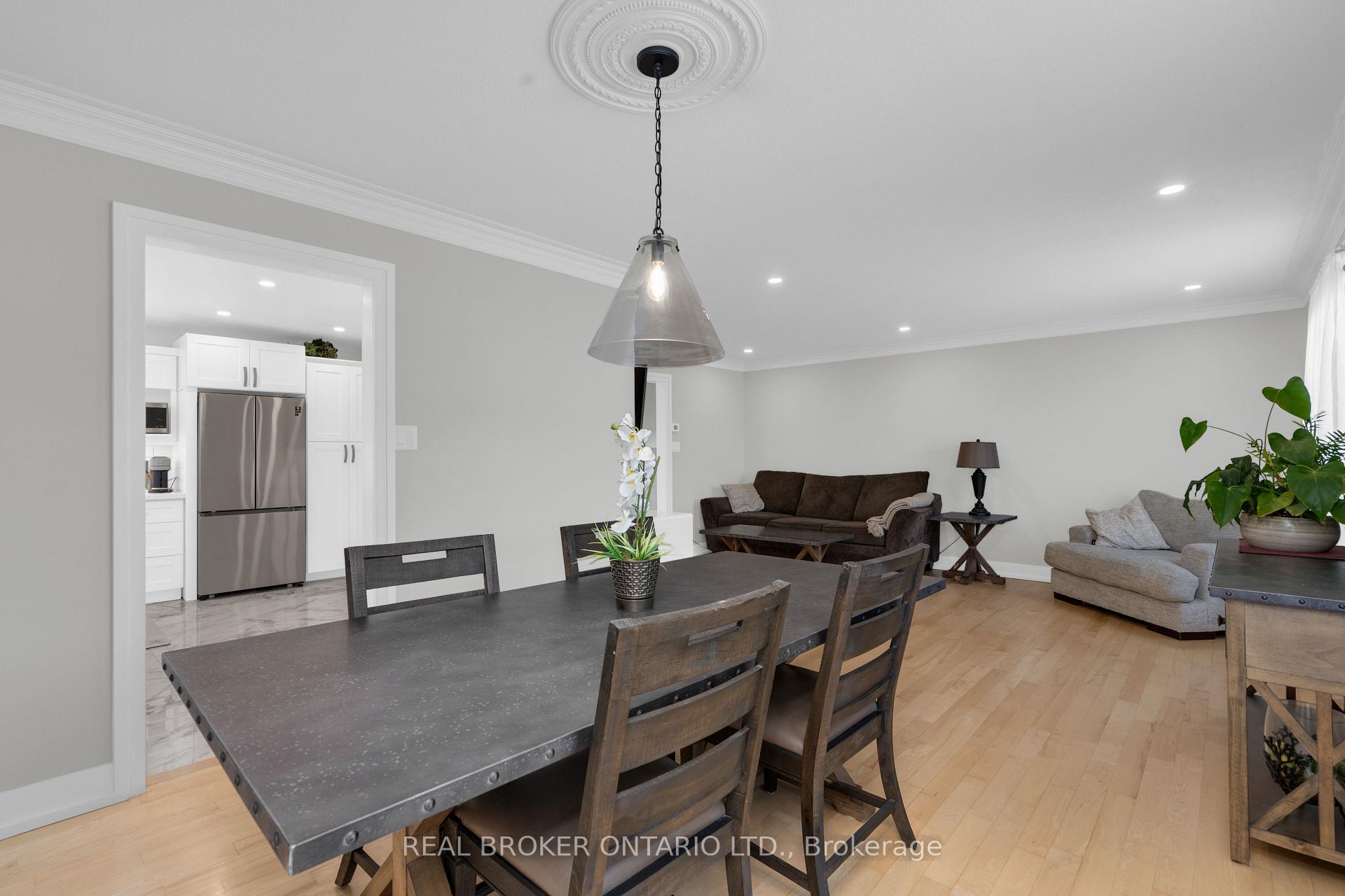 Photo 14 of 975 Sunnidale Road, Springwater, Centre Vespra — HOMEH