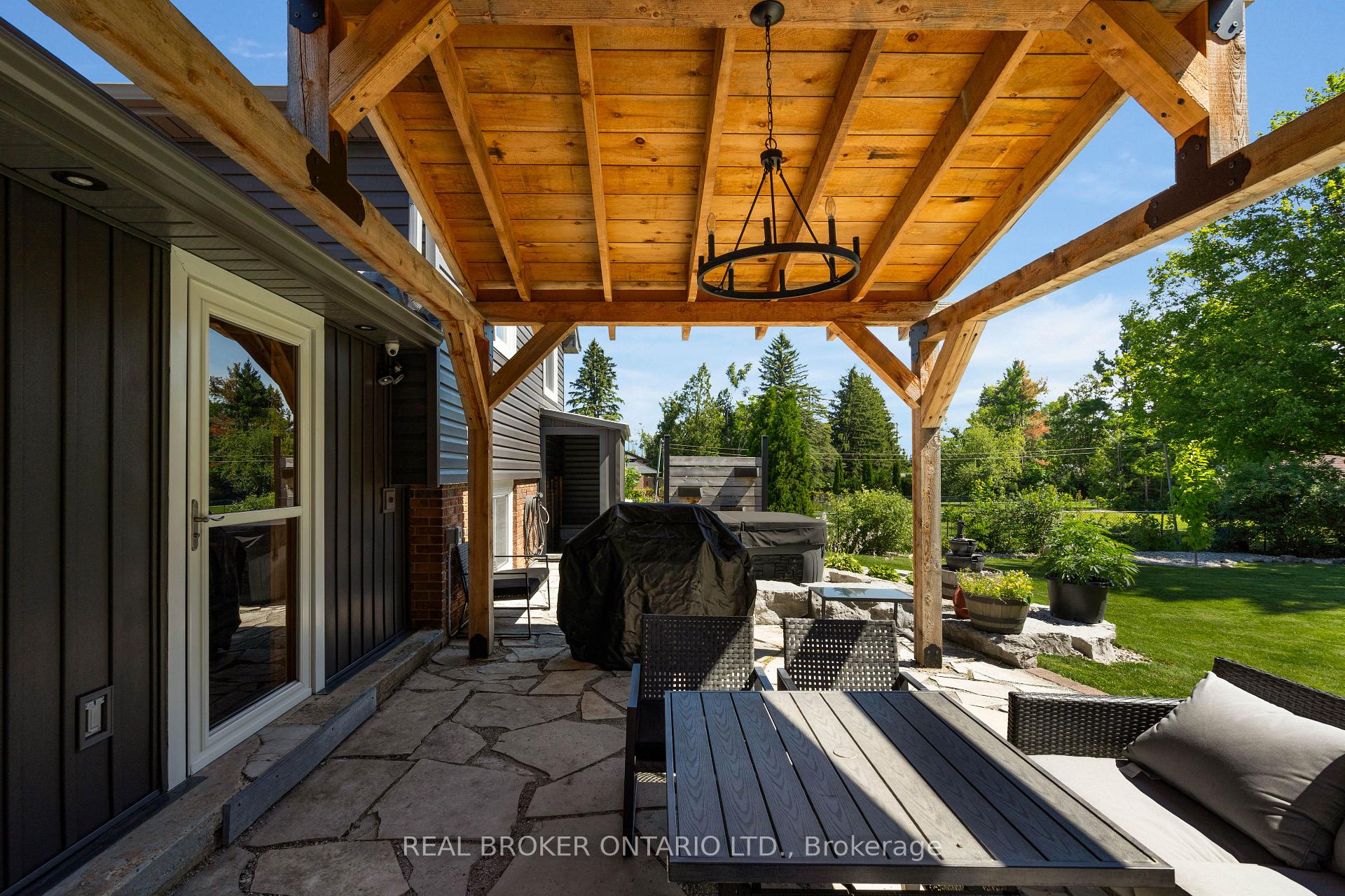 Photo 37 of 975 Sunnidale Road, Springwater, Centre Vespra — HOMEH