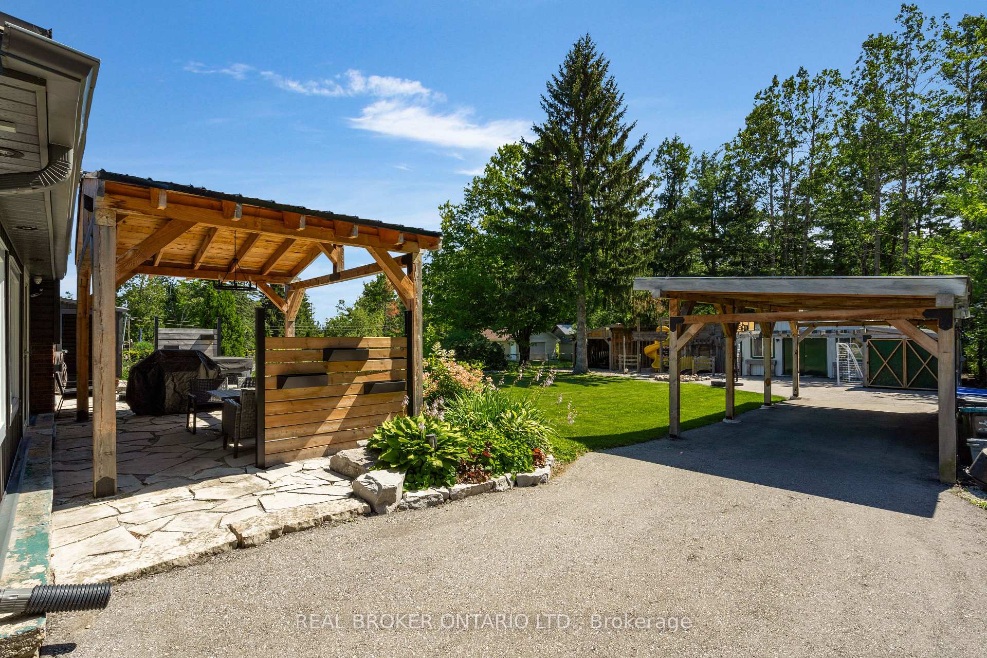 Photo 38 of 975 Sunnidale Road, Springwater, Centre Vespra — HOMEH