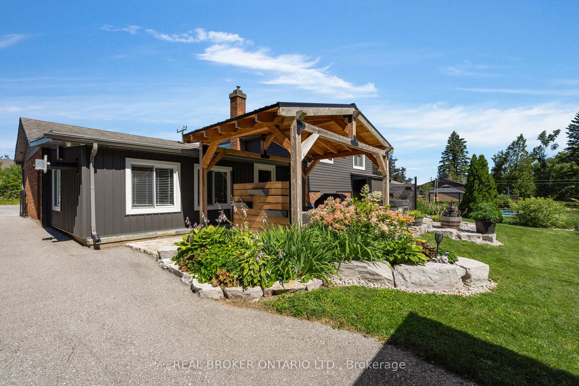 Photo 40 of 975 Sunnidale Road, Springwater, Centre Vespra — HOMEH