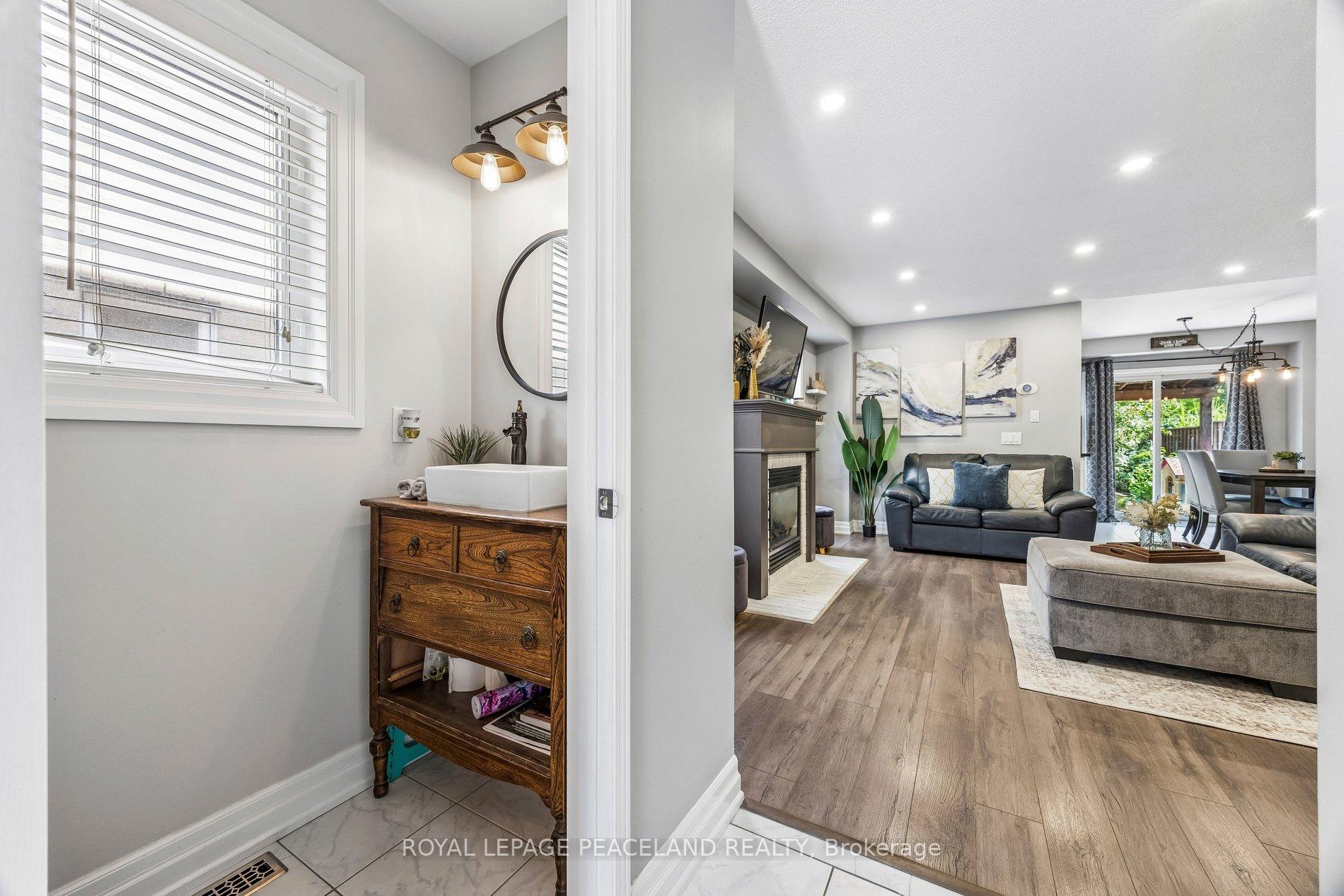 Photo 6 of 53 Senator Way, Caledon, Bolton North — HOMEH