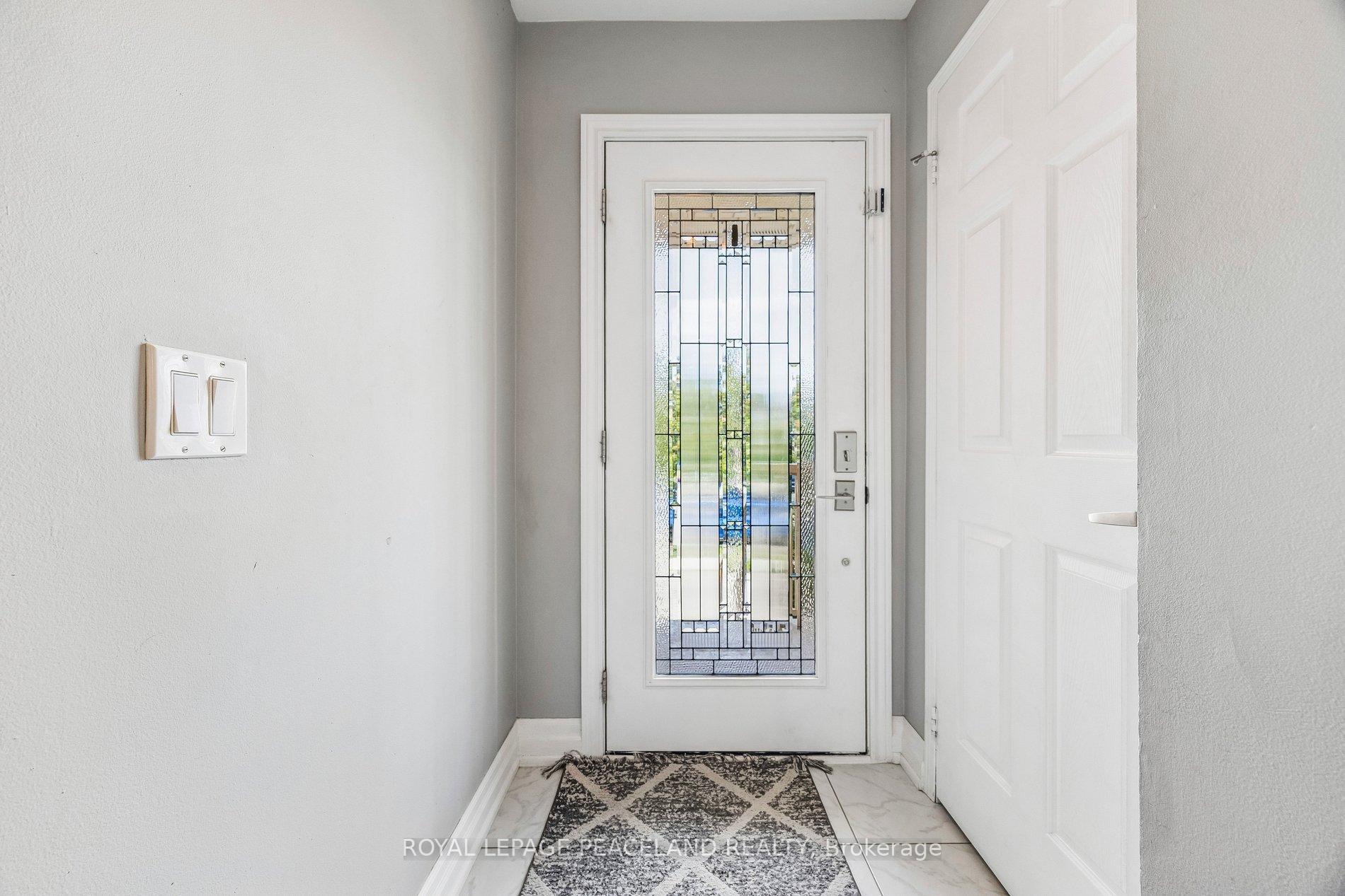 Photo 7 of 53 Senator Way, Caledon, Bolton North — HOMEH