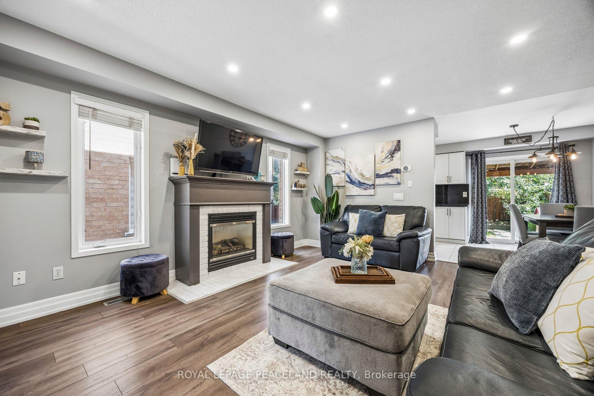 Photo 10 of 53 Senator Way, Caledon, Bolton North — HOMEH