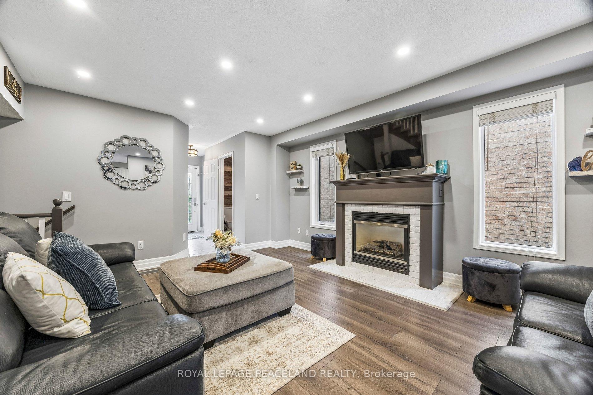 Photo 13 of 53 Senator Way, Caledon, Bolton North — HOMEH