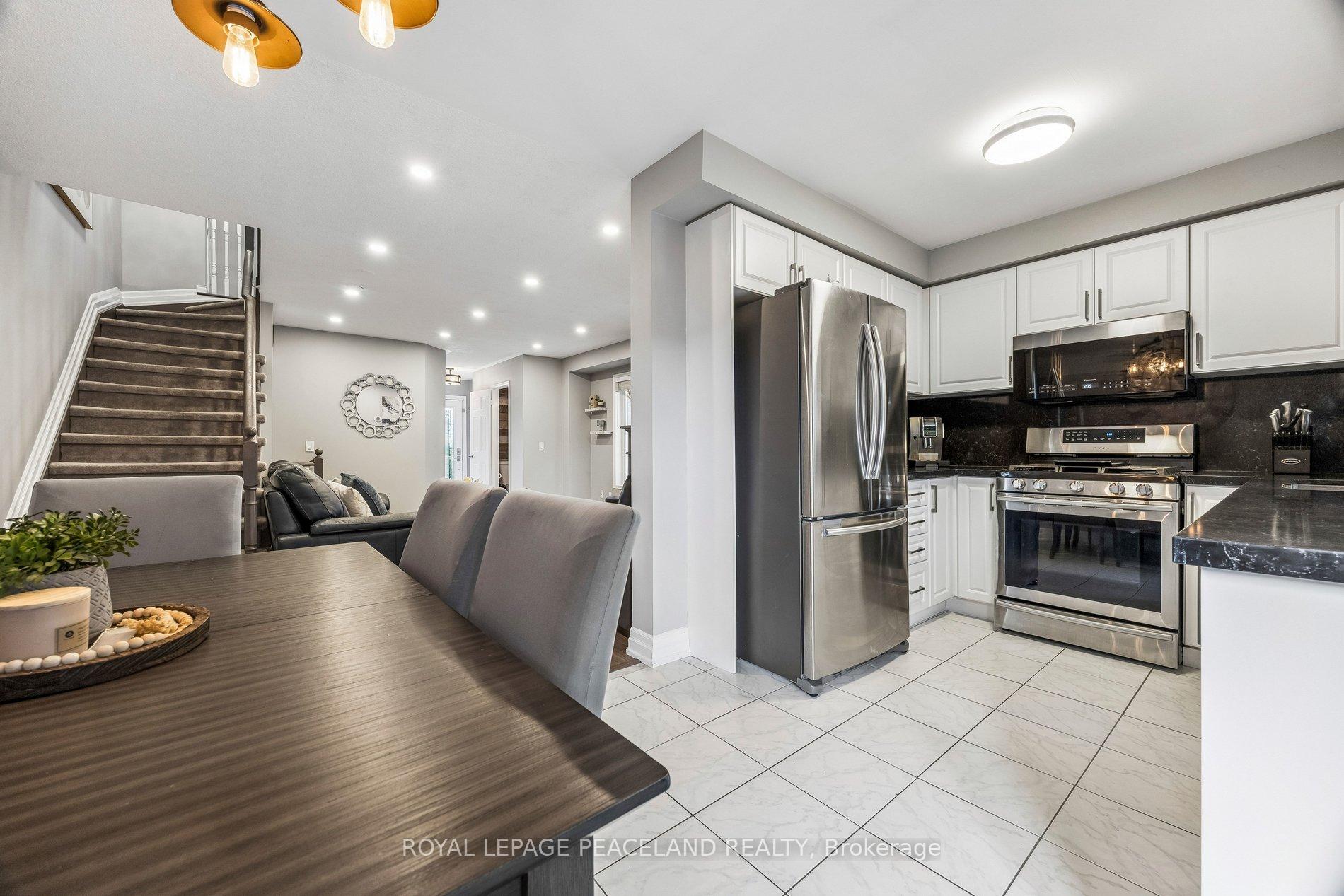 Photo 18 of 53 Senator Way, Caledon, Bolton North — HOMEH