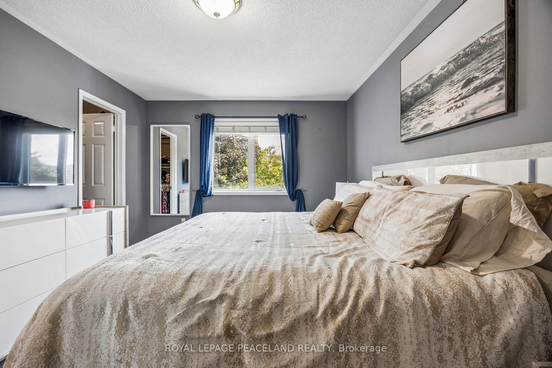 Photo 25 of 53 Senator Way, Caledon, Bolton North — HOMEH