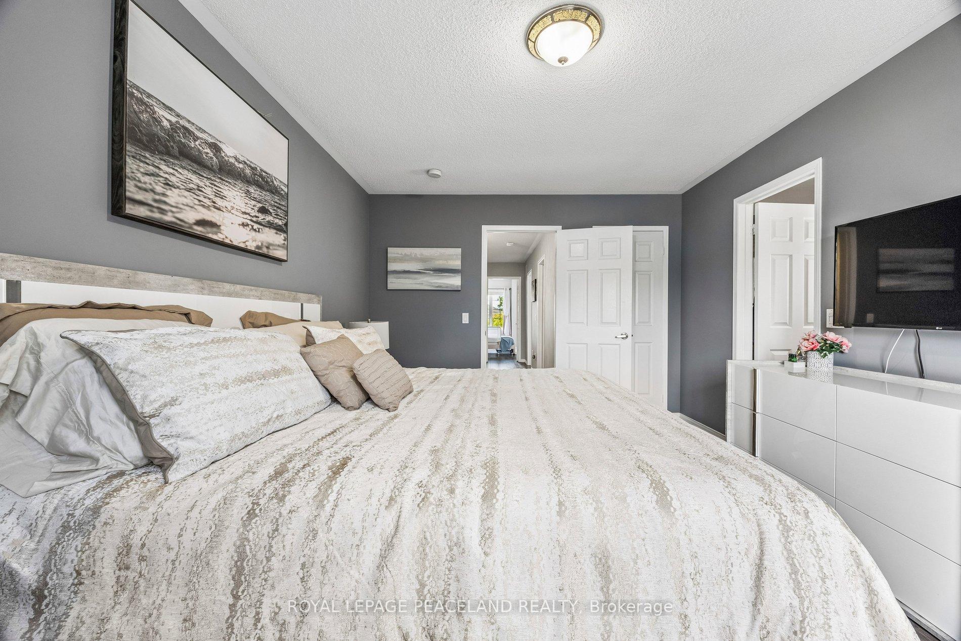 Photo 29 of 53 Senator Way, Caledon, Bolton North — HOMEH