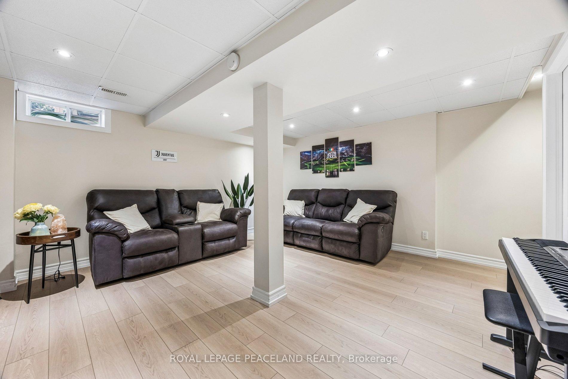 Photo 42 of 53 Senator Way, Caledon, Bolton North — HOMEH