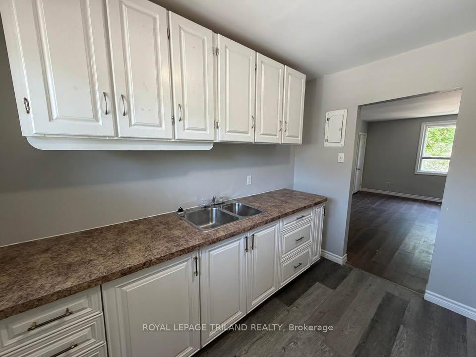Photo 3 of Unit B, 202 Colborne Street, London, East K — HOMEH