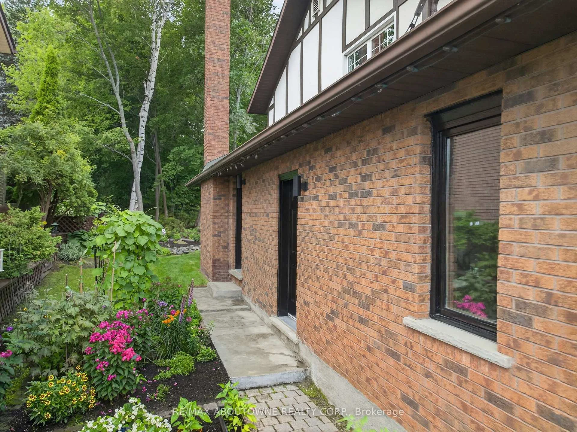 Photo 12 of 2023 Latimer Crescent, Greater Sudbury, Sudbury — HOMEH
