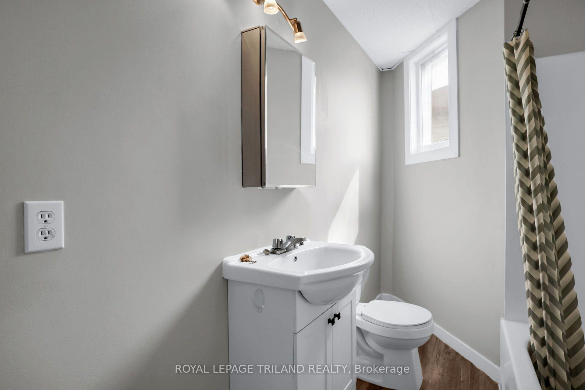 Photo 9 of Unit 1, 218 Hamilton Road, London, East L — HOMEH