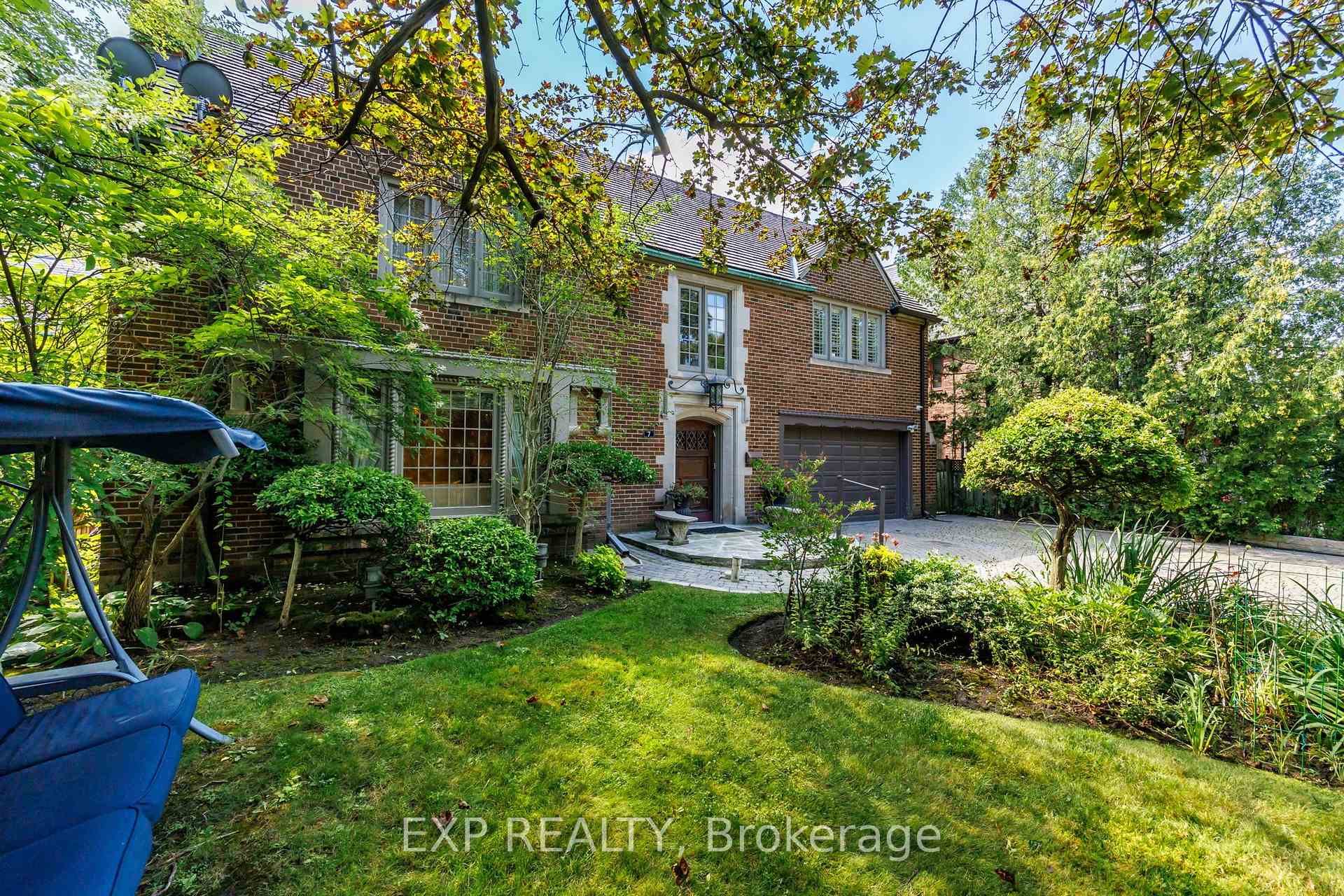 Photo 2 of 7 Ridgewood Road, Toronto, Forest Hill South — HOMEH