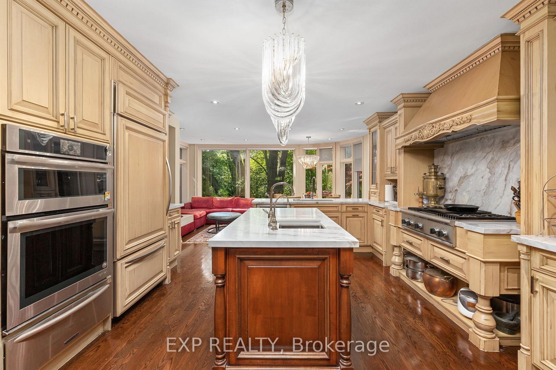 Photo 9 of 7 Ridgewood Road, Toronto, Forest Hill South — HOMEH