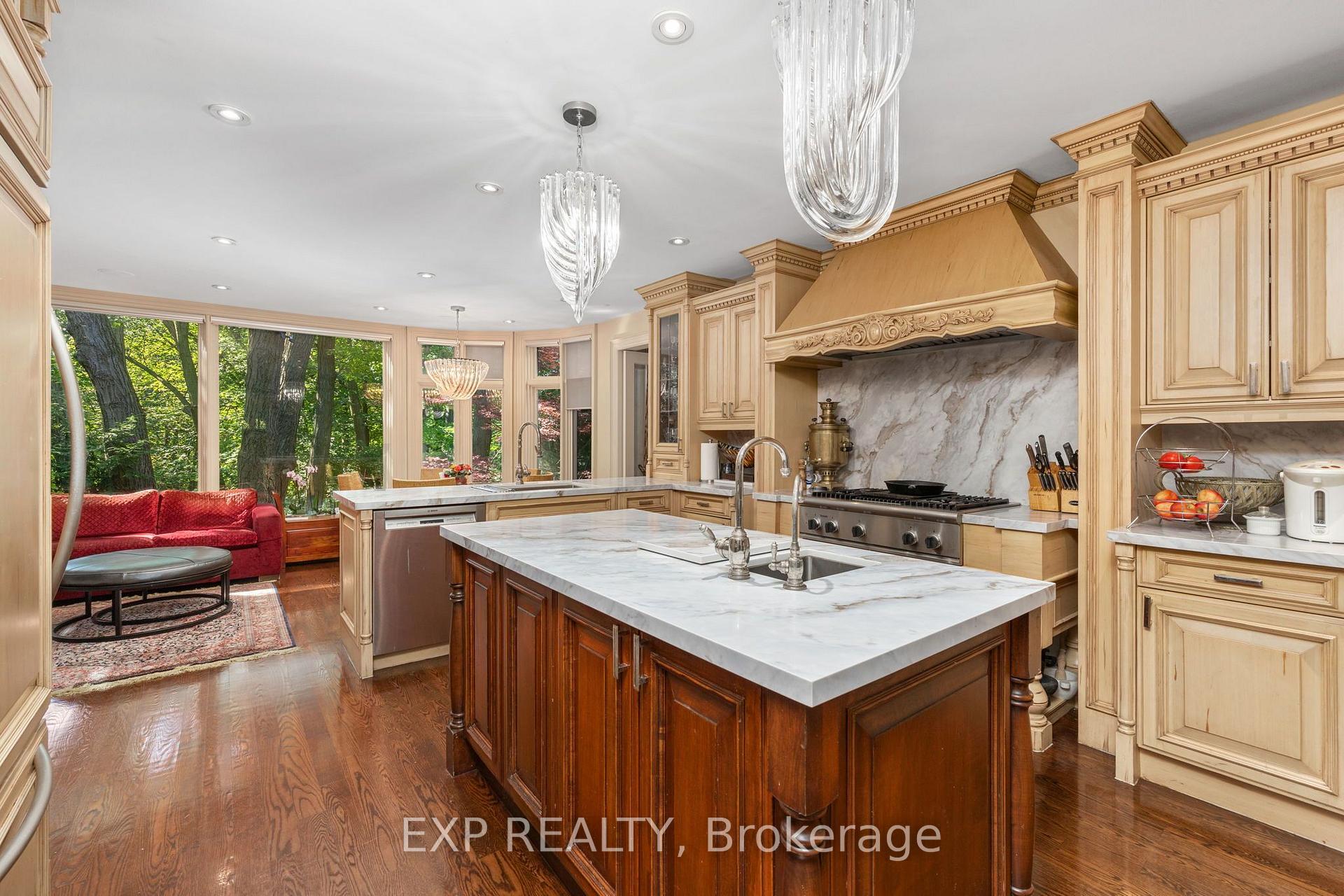Photo 12 of 7 Ridgewood Road, Toronto, Forest Hill South — HOMEH