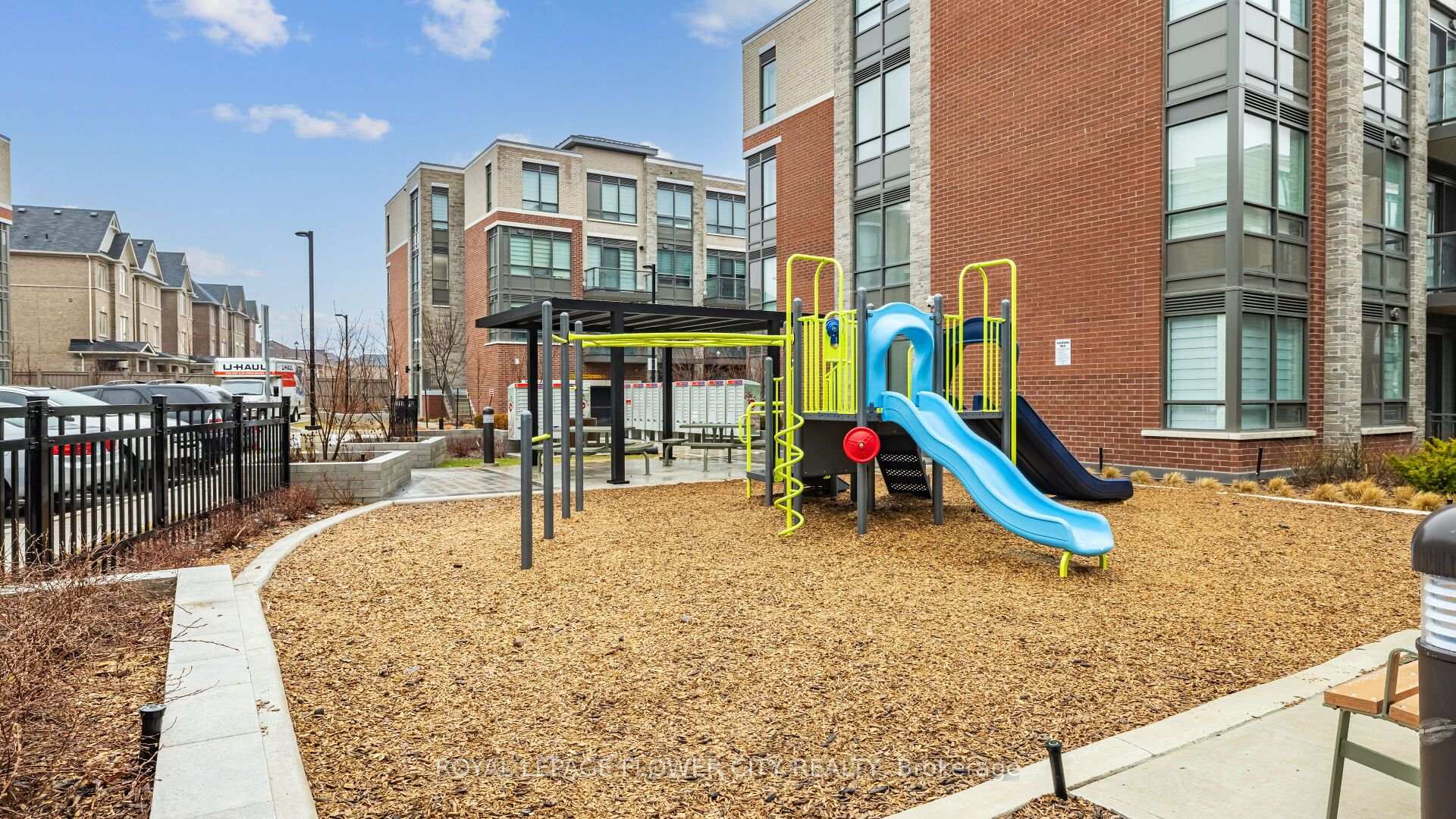 Photo 3 of Unit 253, 65 Attmar Drive E, Brampton, Bram East — HOMEH