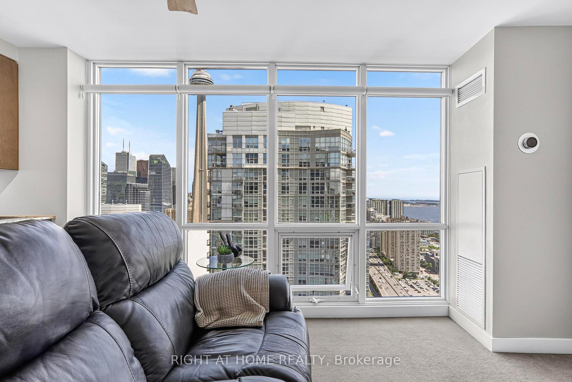 Photo 5 of Unit 5509, 11 Brunel Court, Toronto, Waterfront Communities — HOMEH