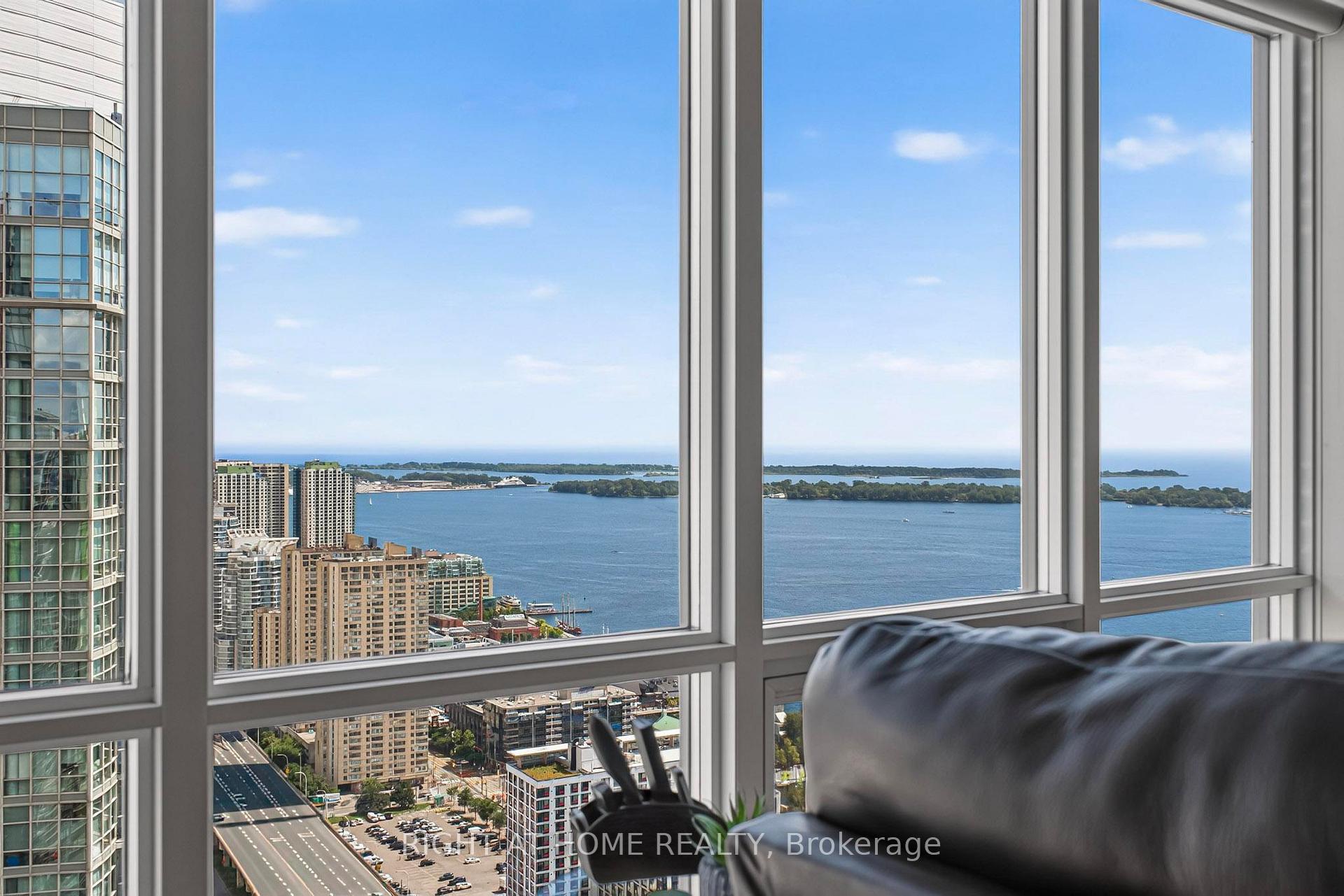 Photo 6 of Unit 5509, 11 Brunel Court, Toronto, Waterfront Communities — HOMEH