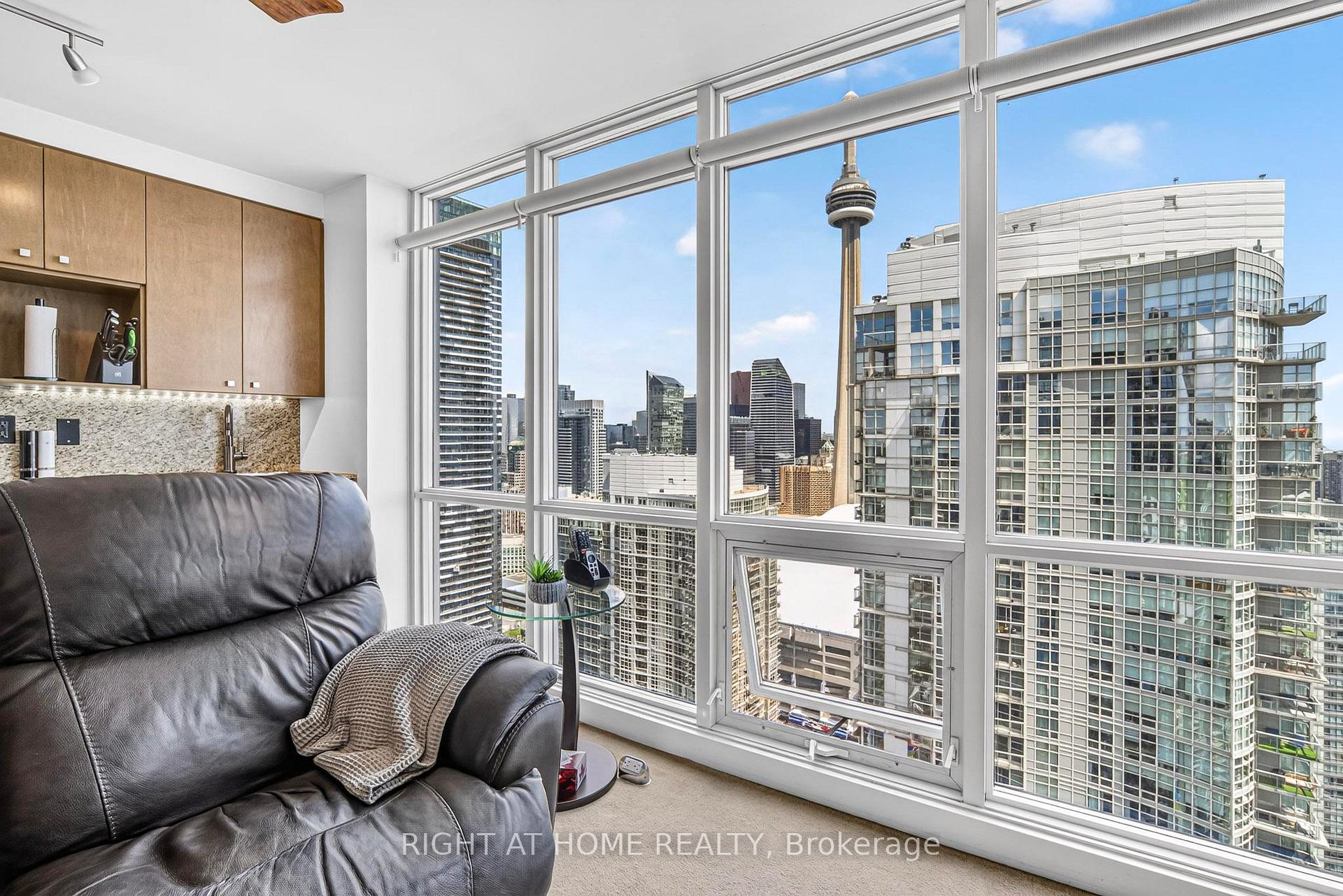 Photo 8 of Unit 5509, 11 Brunel Court, Toronto, Waterfront Communities — HOMEH