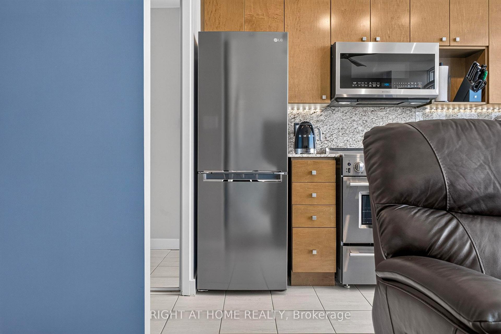 Photo 13 of Unit 5509, 11 Brunel Court, Toronto, Waterfront Communities — HOMEH