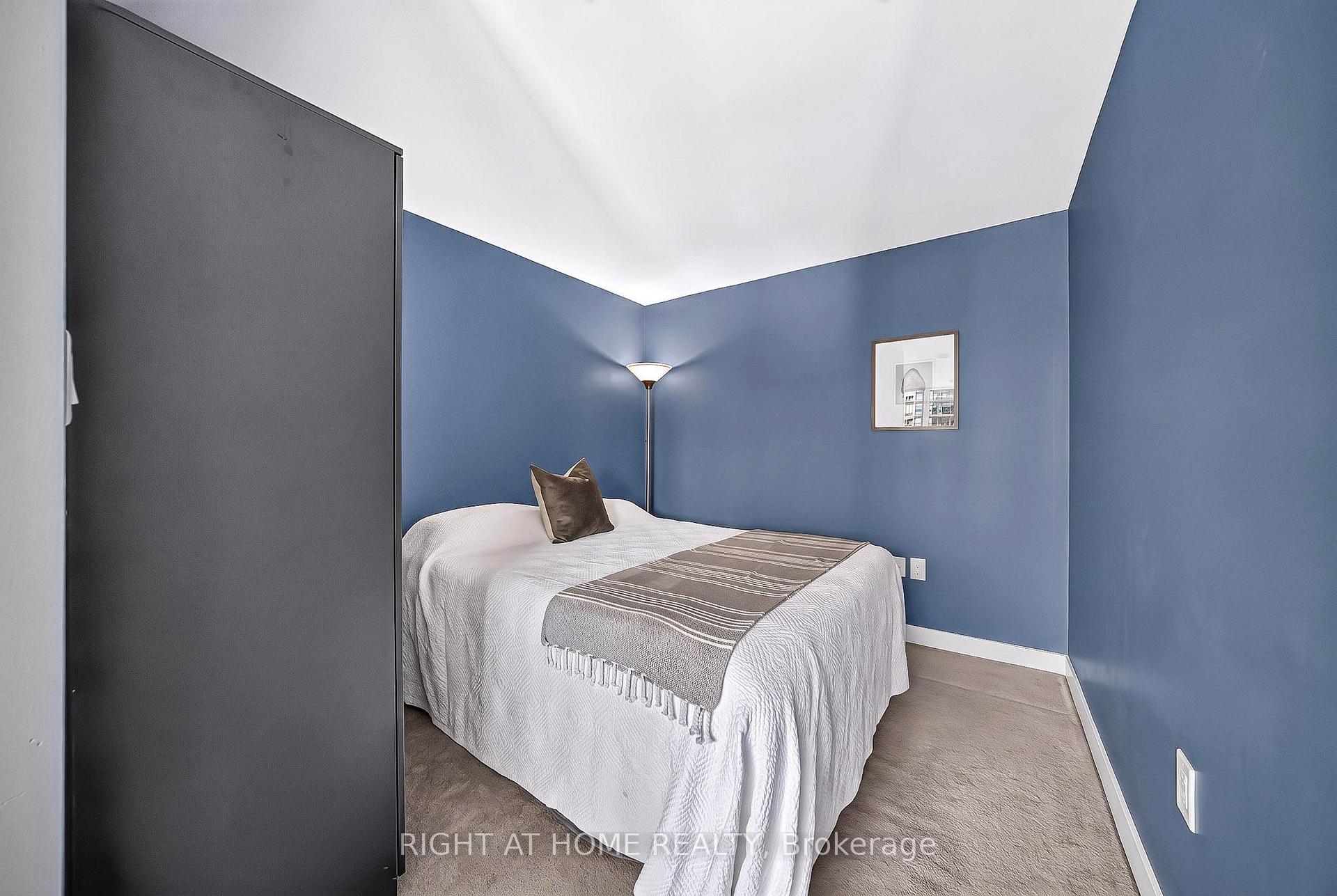 Photo 16 of Unit 5509, 11 Brunel Court, Toronto, Waterfront Communities — HOMEH