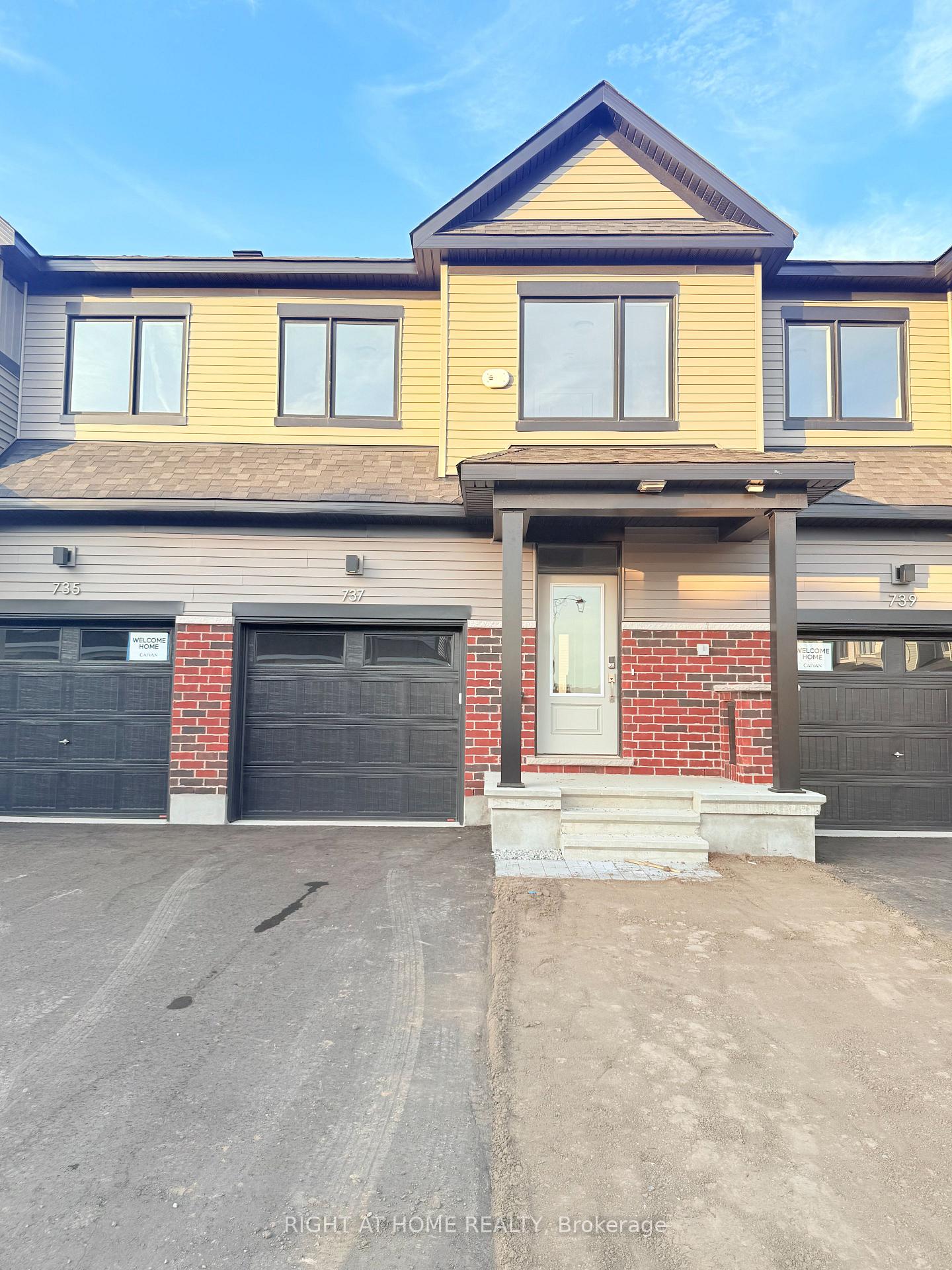 Photo 2 of 737 Haflinger Row, Ottawa, Btwn Franktown Rd. & Fallowfield Rd. — HOMEH