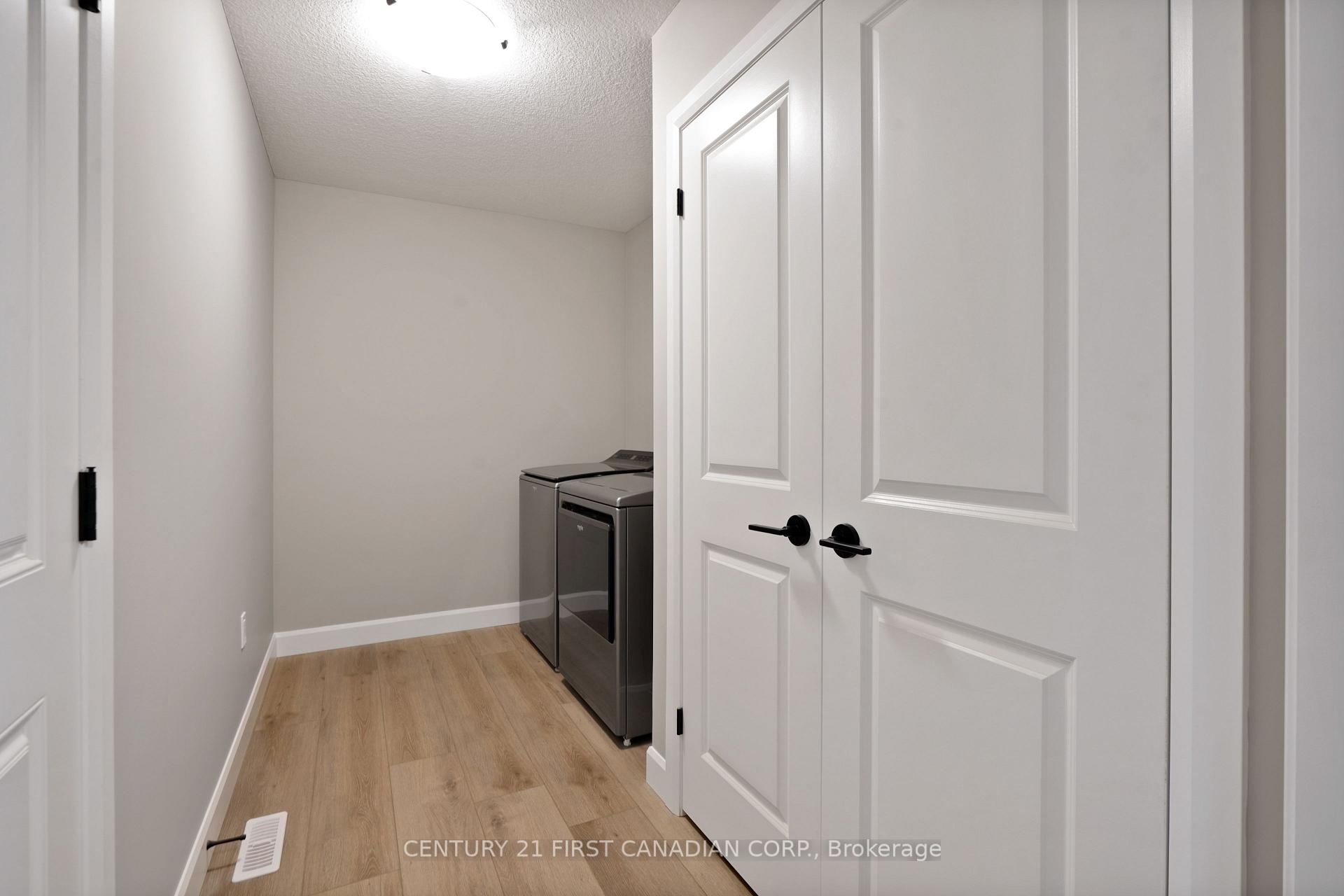 Photo 23 of 111 Addison Avenue, Lucan Biddulph, Lucan — HOMEH