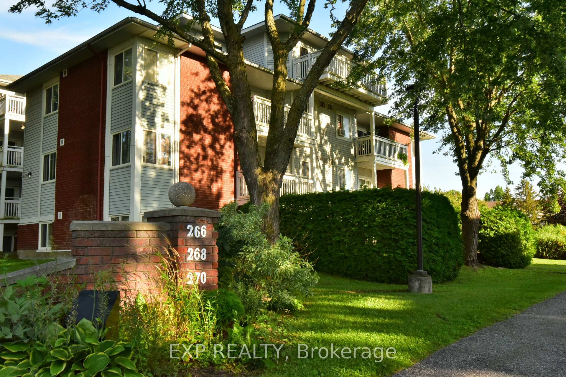 Photo 1 of Unit 5, 266 Lorry Greenberg Drive, Ottawa, Hunt Club Park/Greenboro — HOMEH