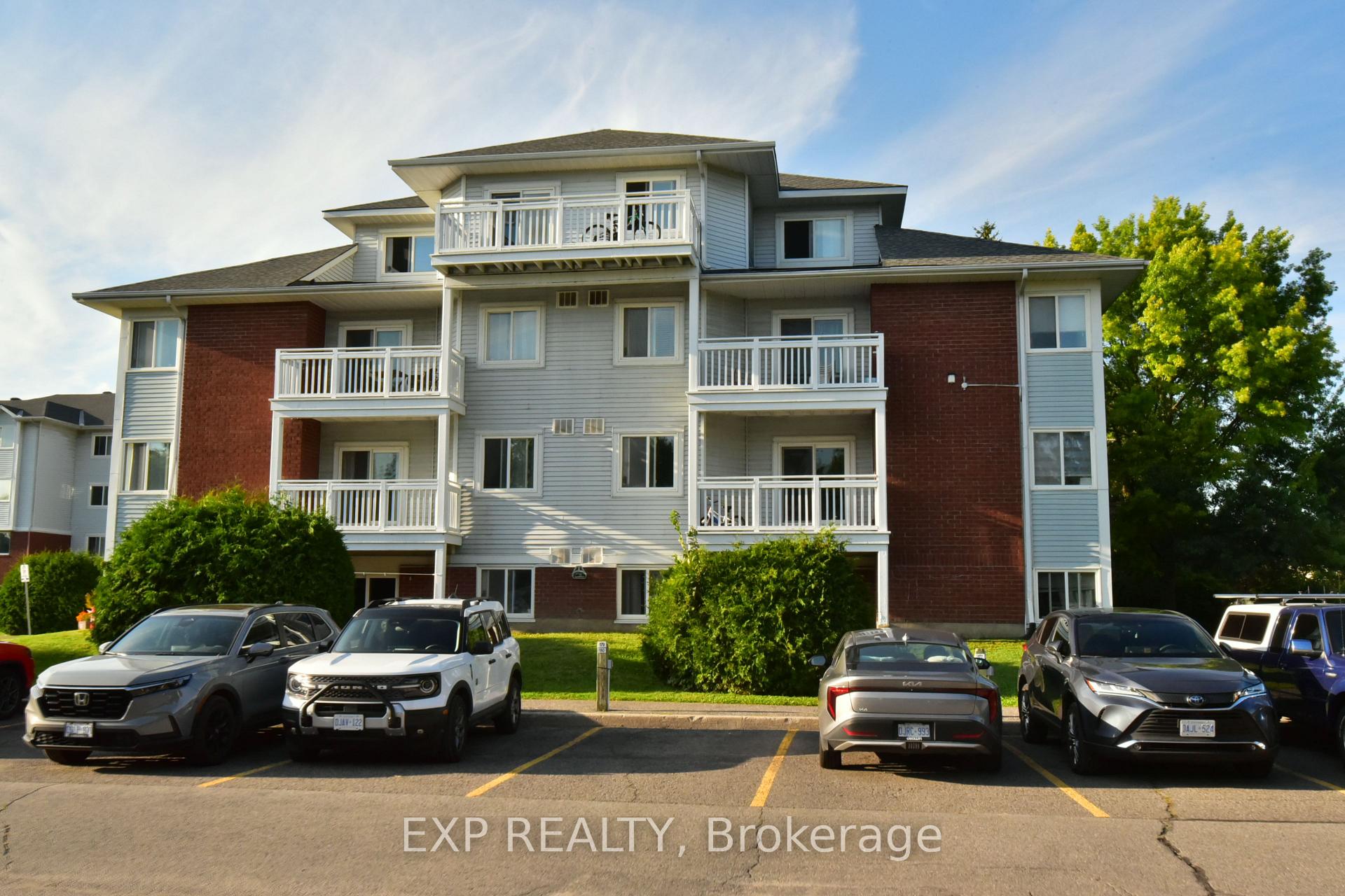 Photo 6 of Unit 5, 266 Lorry Greenberg Drive, Ottawa, Hunt Club Park/Greenboro — HOMEH