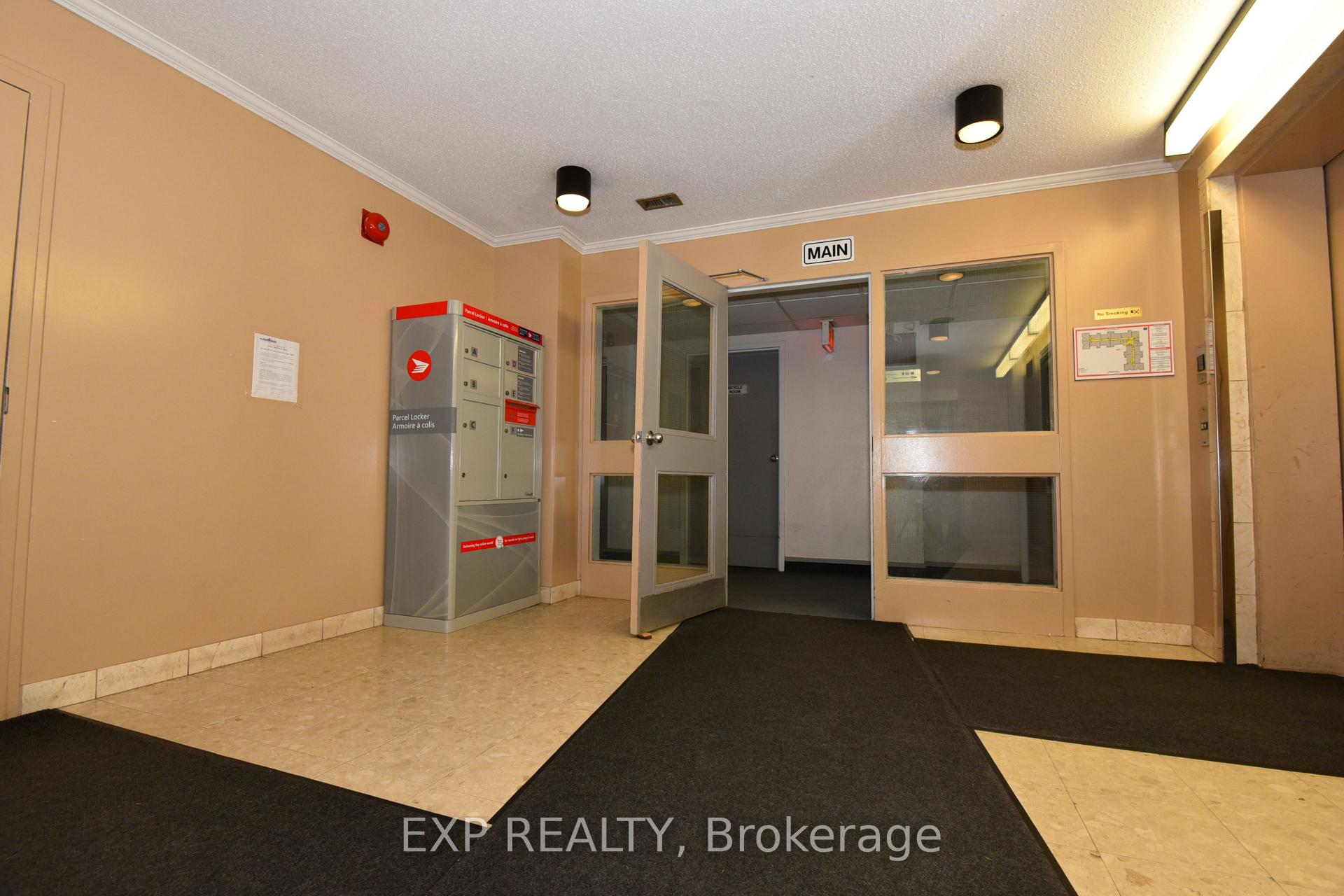 Photo 9 of Unit 5, 266 Lorry Greenberg Drive, Ottawa, Hunt Club Park/Greenboro — HOMEH
