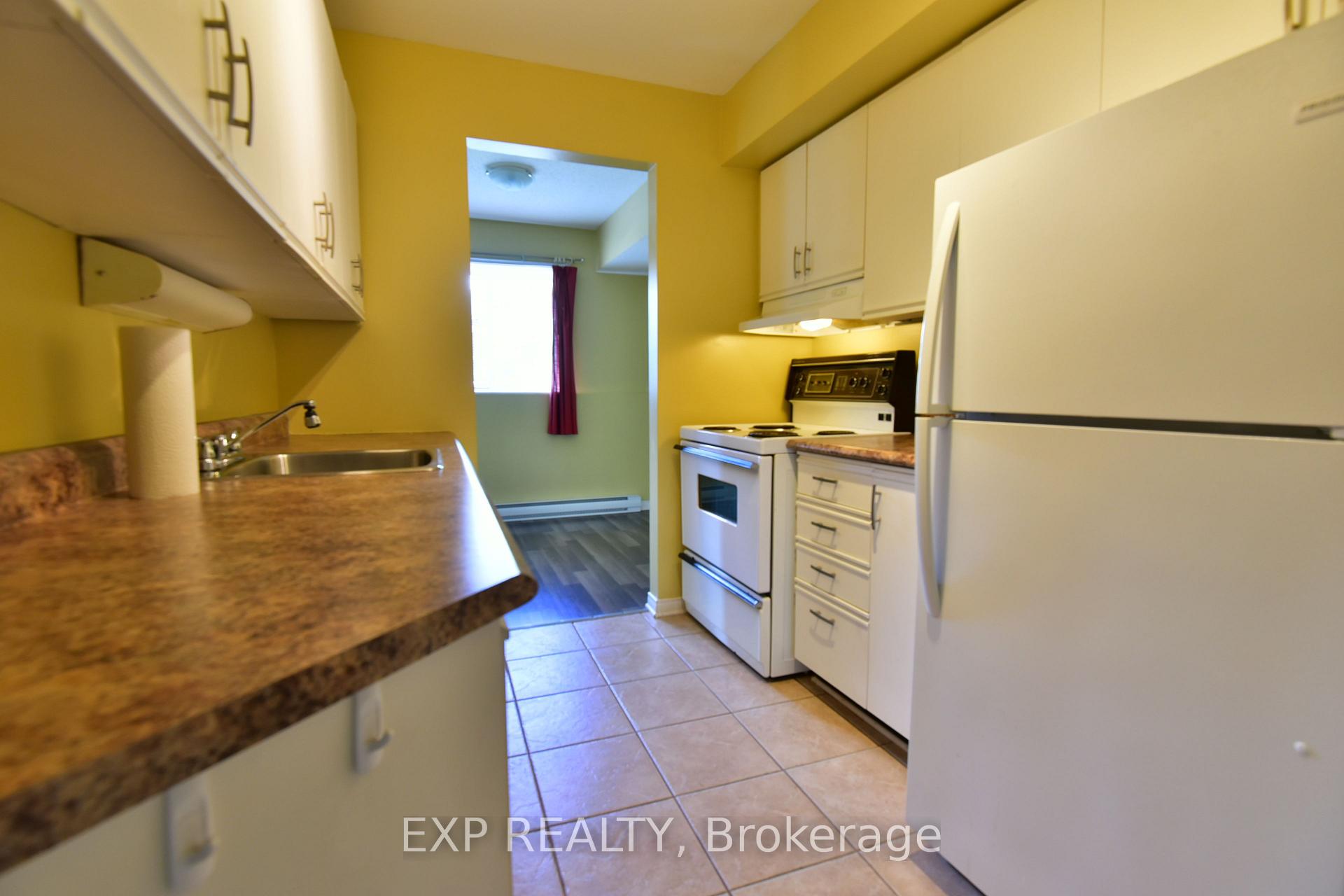 Photo 12 of Unit 5, 266 Lorry Greenberg Drive, Ottawa, Hunt Club Park/Greenboro — HOMEH