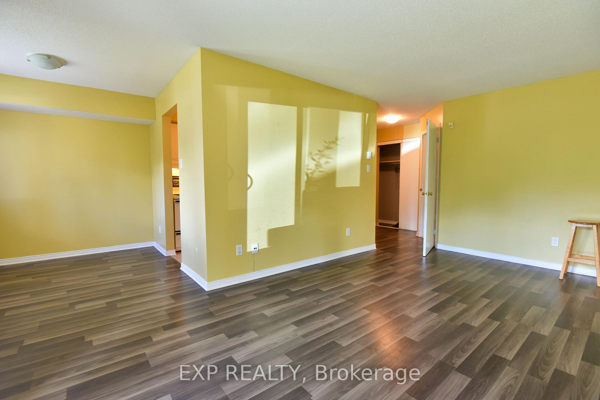 Photo 17 of Unit 5, 266 Lorry Greenberg Drive, Ottawa, Hunt Club Park/Greenboro — HOMEH