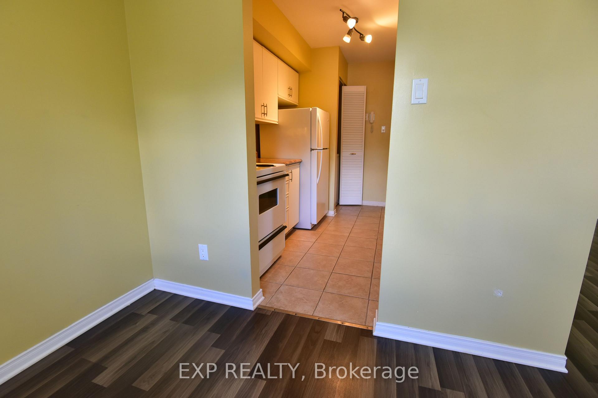 Photo 18 of Unit 5, 266 Lorry Greenberg Drive, Ottawa, Hunt Club Park/Greenboro — HOMEH
