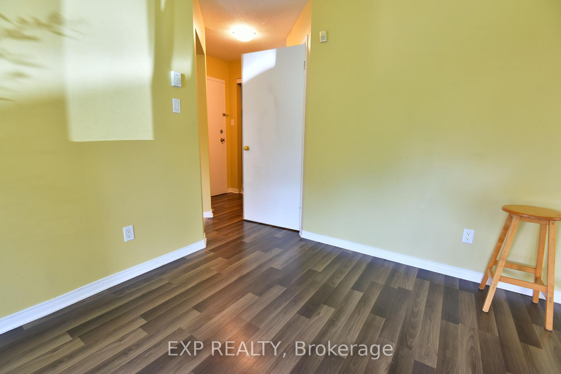 Photo 21 of Unit 5, 266 Lorry Greenberg Drive, Ottawa, Hunt Club Park/Greenboro — HOMEH